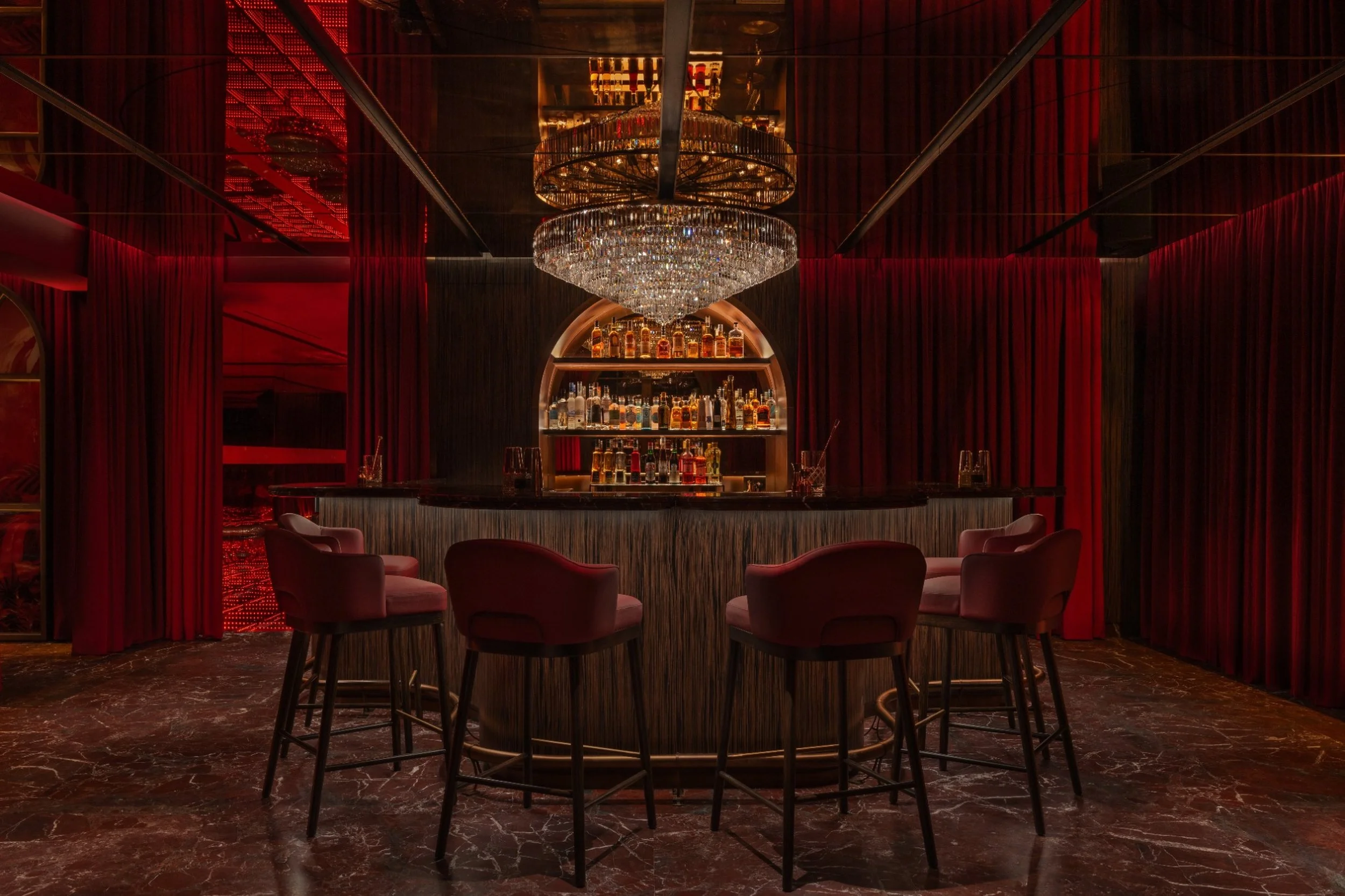 DelanoDubai_NateleeCocks_Rose_Bar_resized.JPG