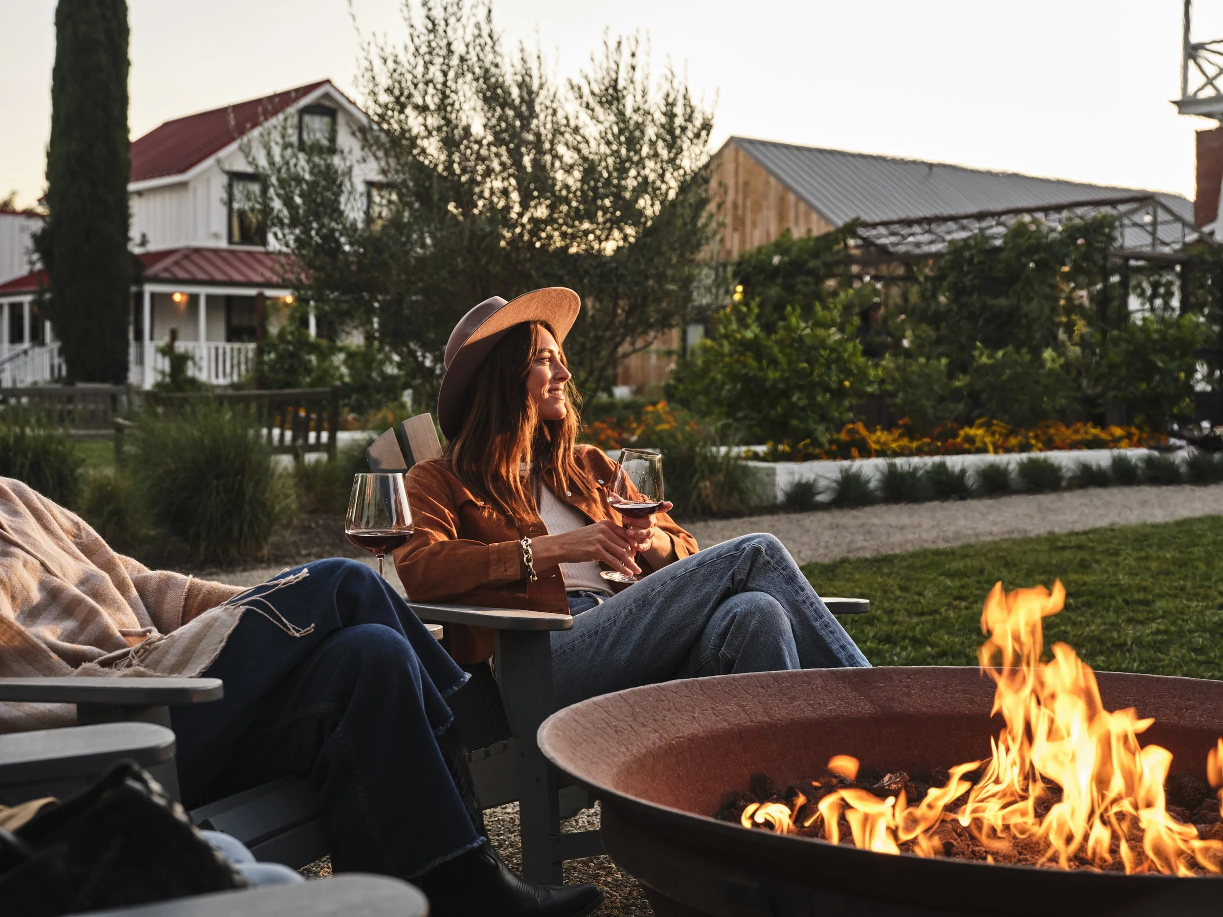 MAT_Experiences_Fire-pit_Wine_2024_02.jpg