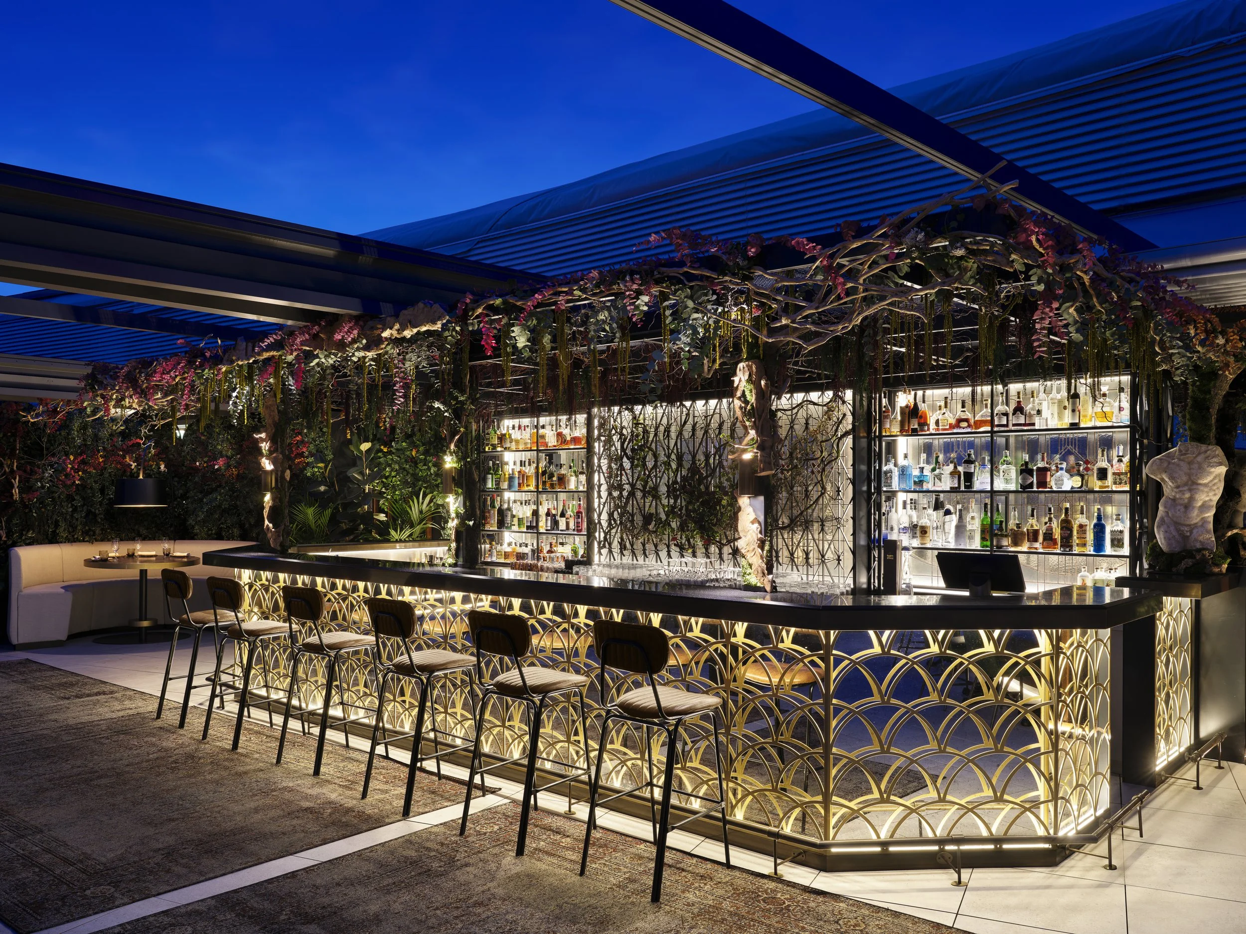 Anantara_Palazzo_Naiadi_Rome_SEEN_By_Olivier_Rooftop_Bar.jpg