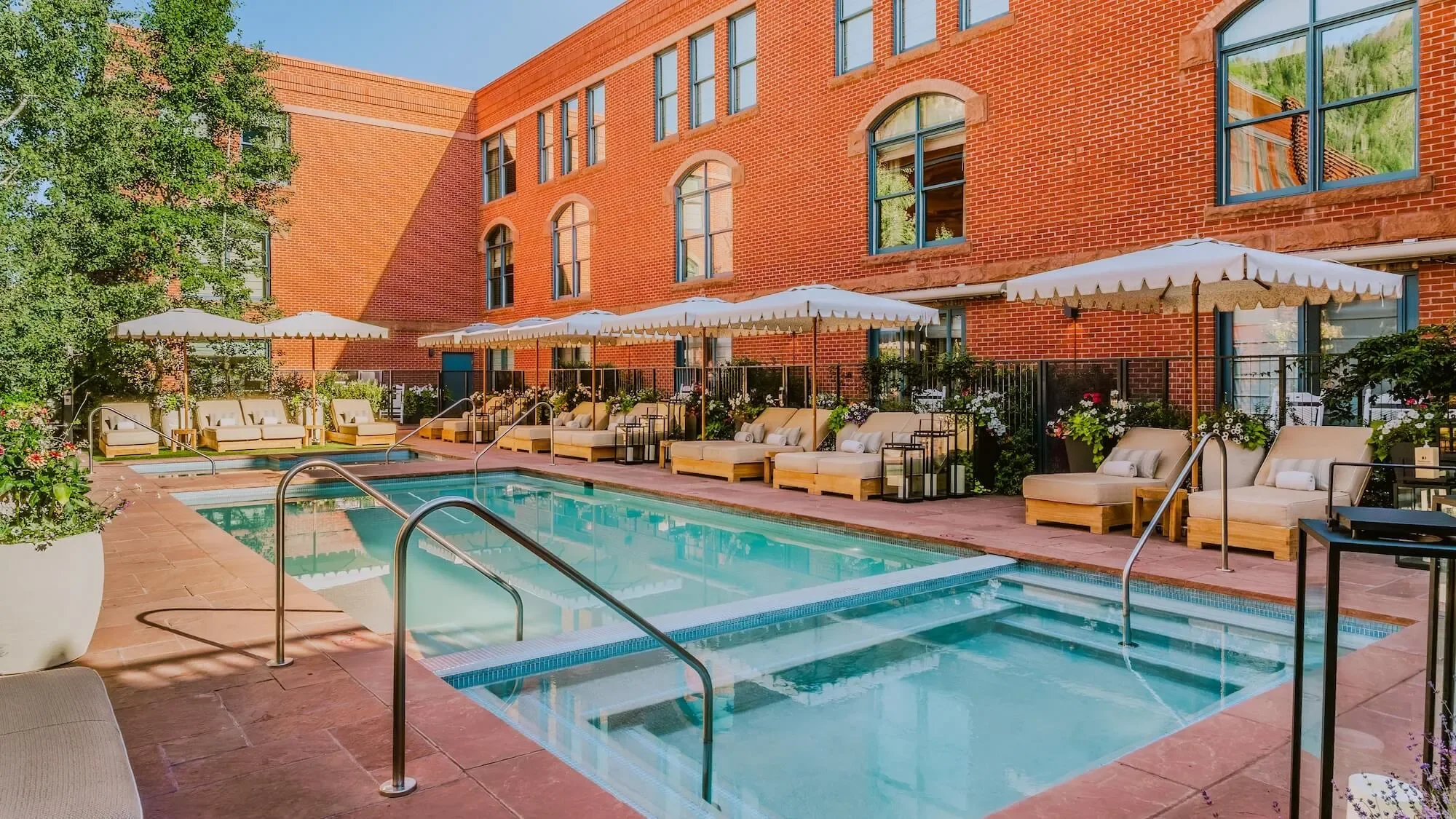 HJ_Pool_2026_6_Resort-Gallery.webp
