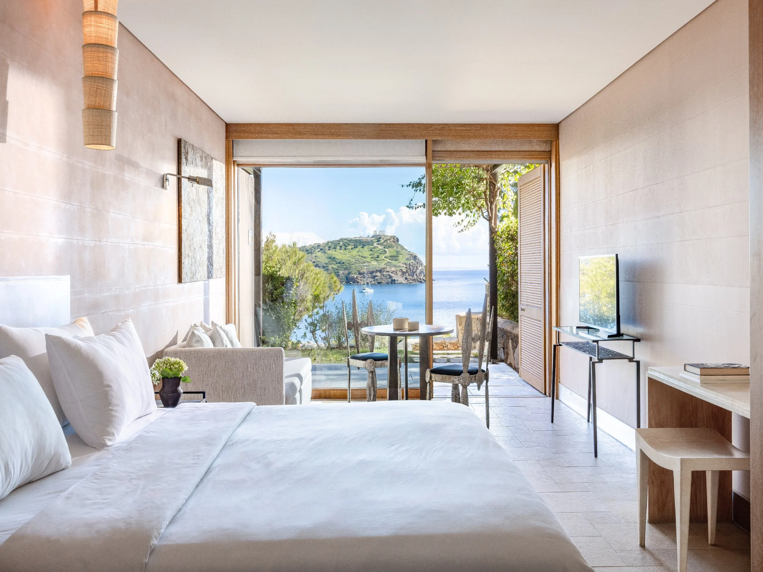 19-deluxe-bungalow-sea-view.jpg