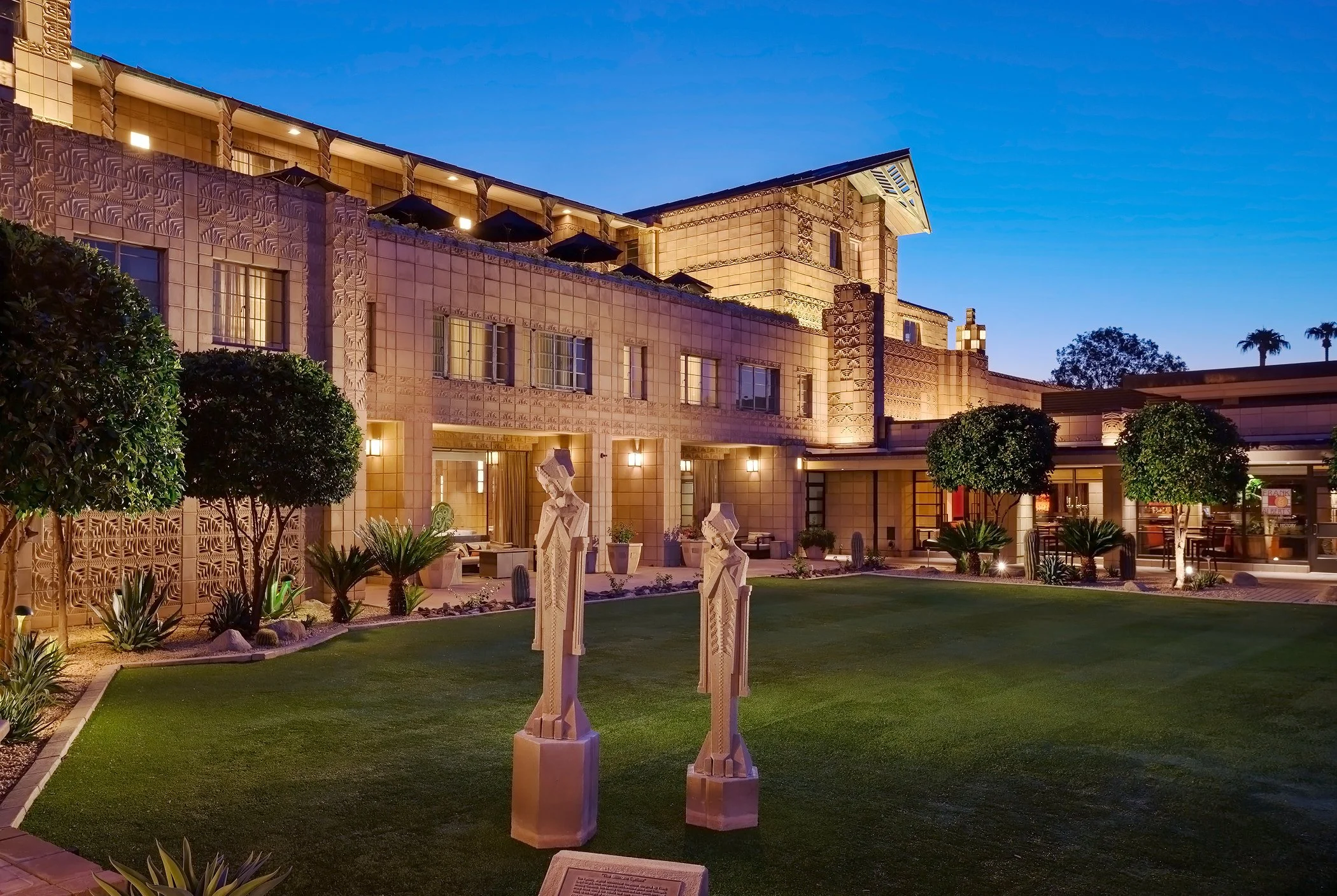 AZ-Biltmore-Architecture-04.jpg
