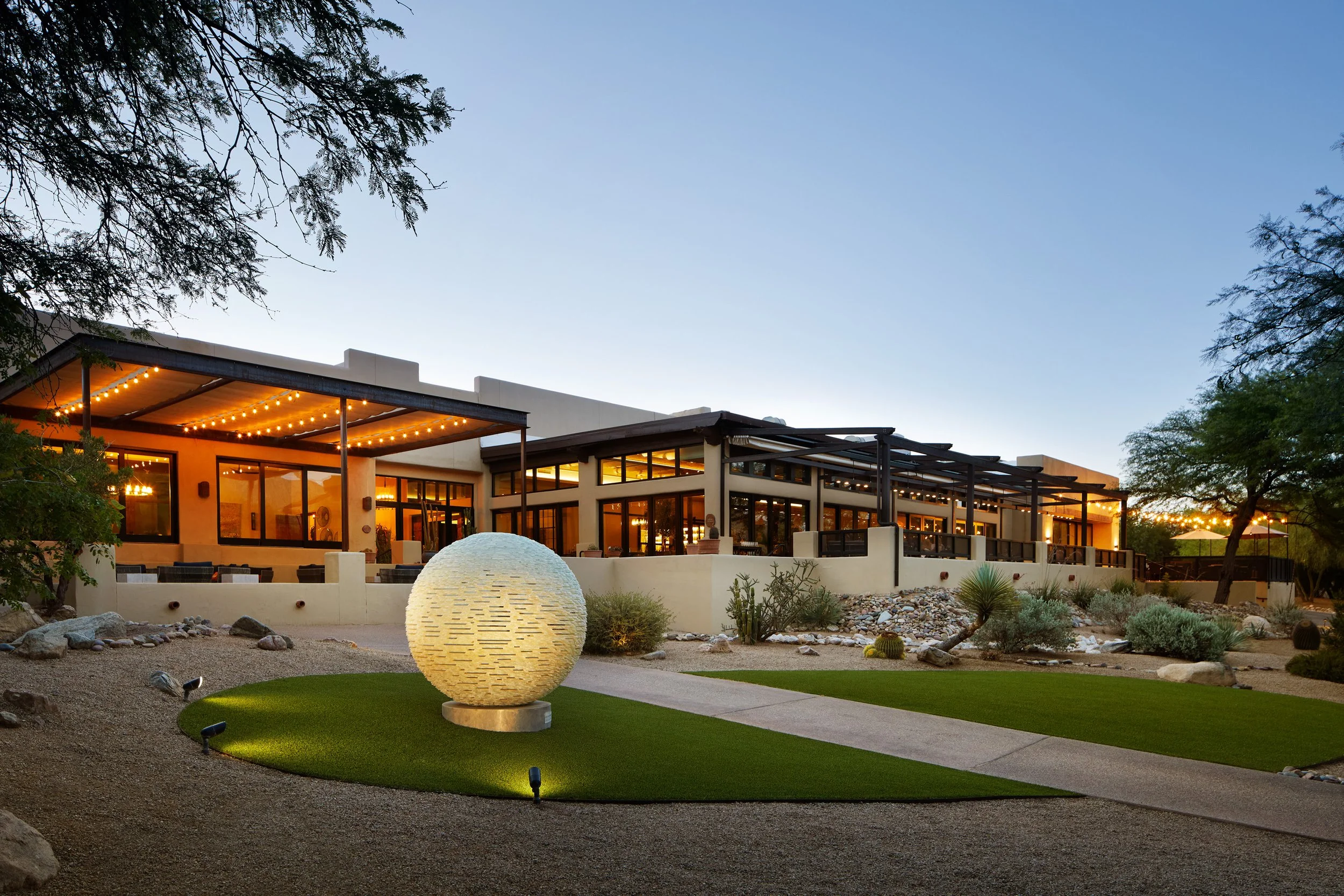 TUSOB-dining-exterior-031.jpg