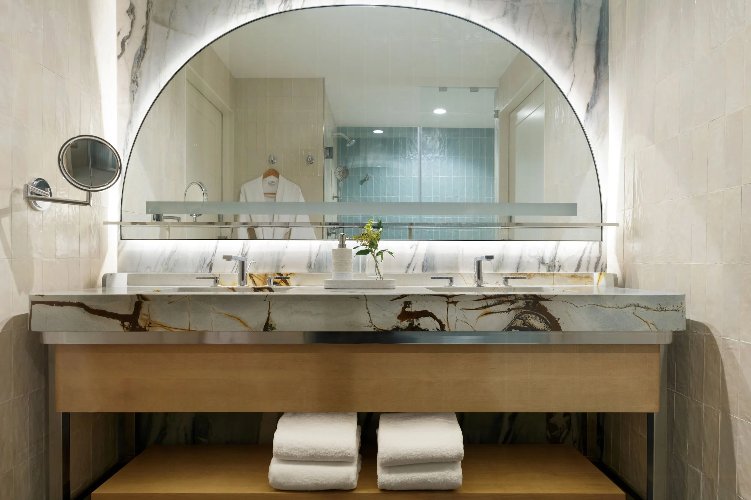 Bathroom - King Bed Oceanfront with Balcony.jpg