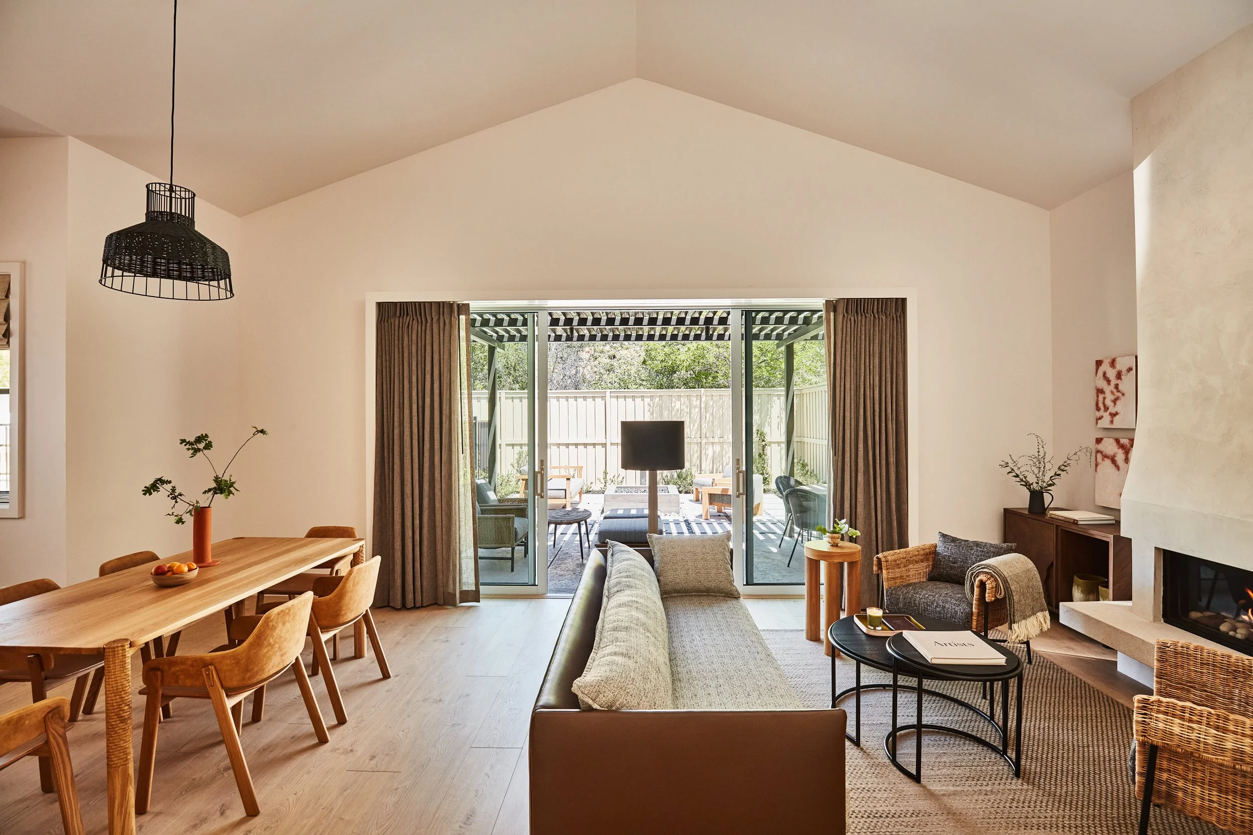 SOL_Accommodations_Suite_Estate-Two-Bedroom_Living-Room_2021_050370.jpg