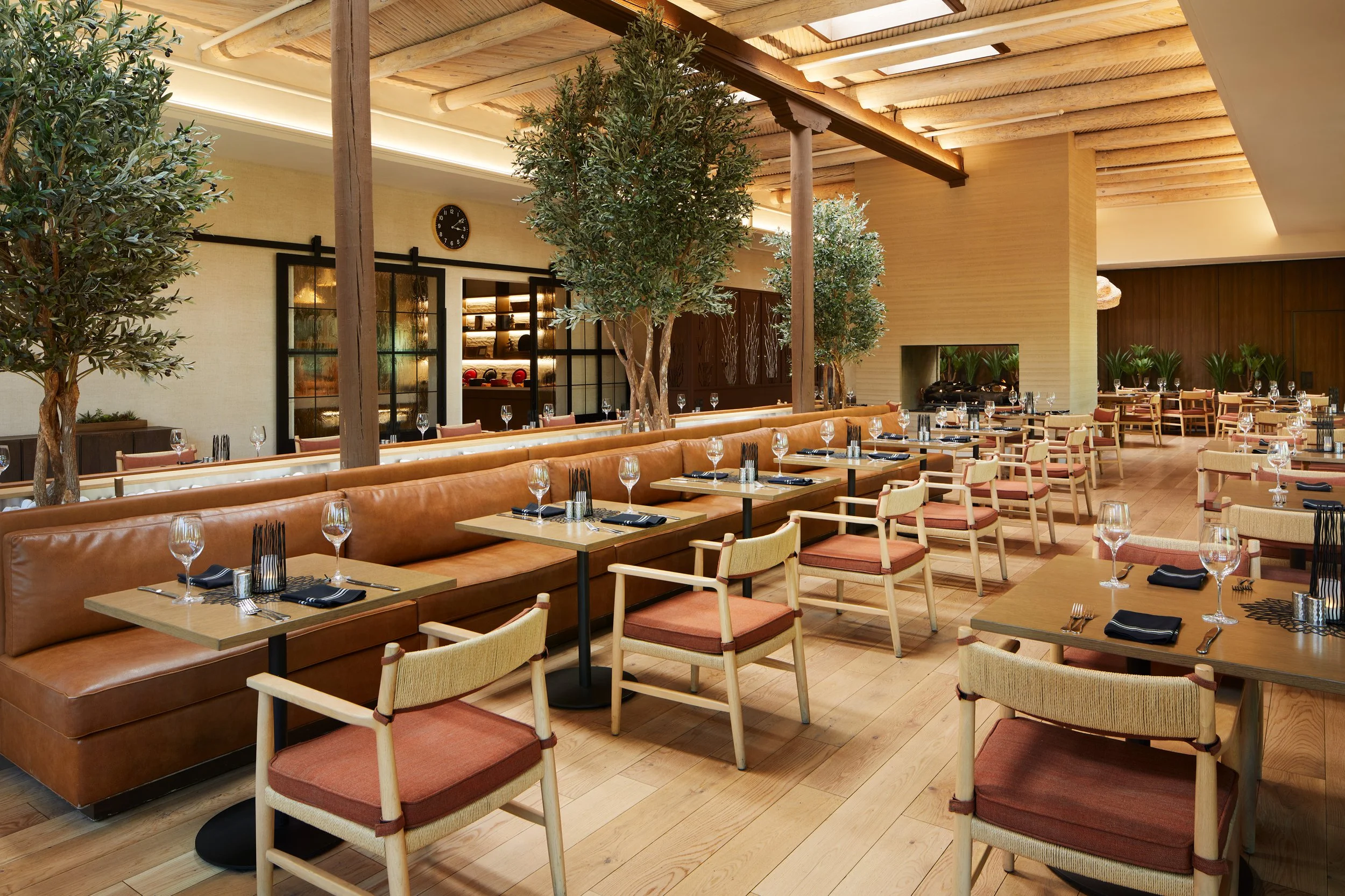 TUSOB-dining-interior-1900.jpg