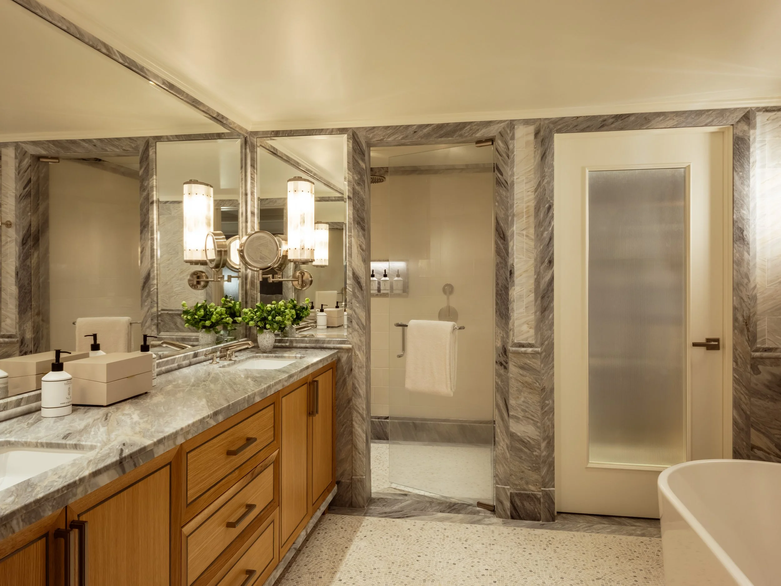 Corinthia_TheSurrey_NewYork_DeluxeSuite_1324.jpg