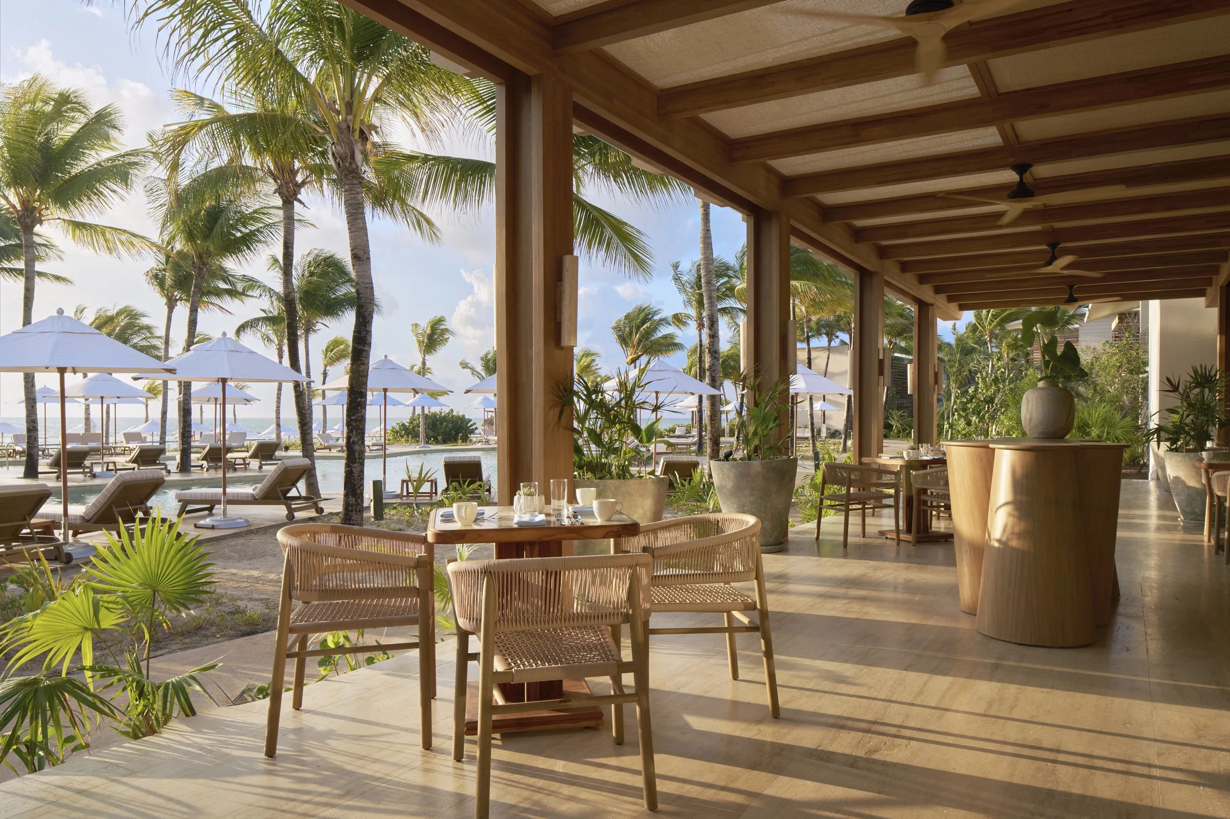 Ninguno-Outdoor-Seating-Morning.jpg