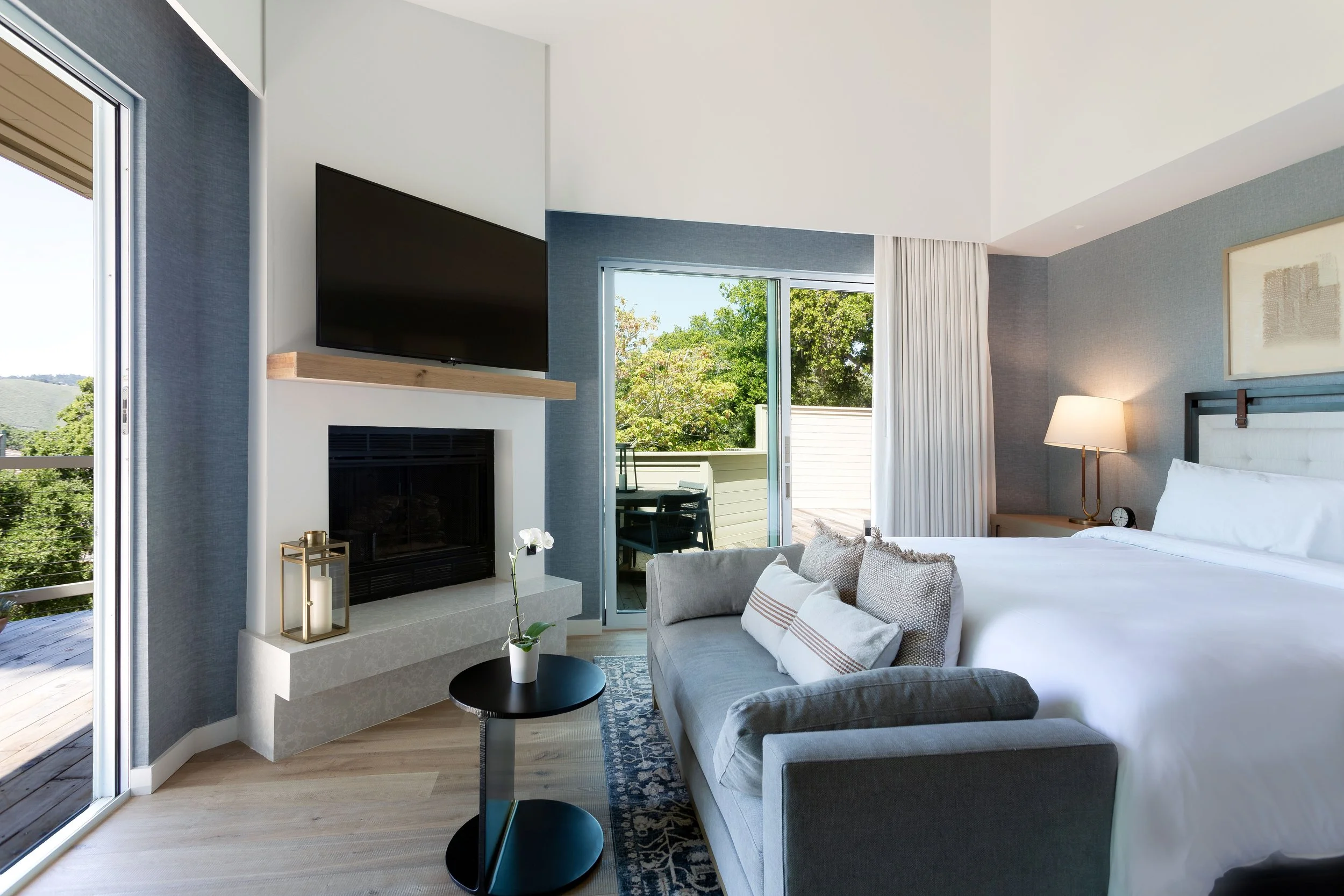 CVR_CarmelTwoBedroomFamilySuiteMasterBedroom.jpg