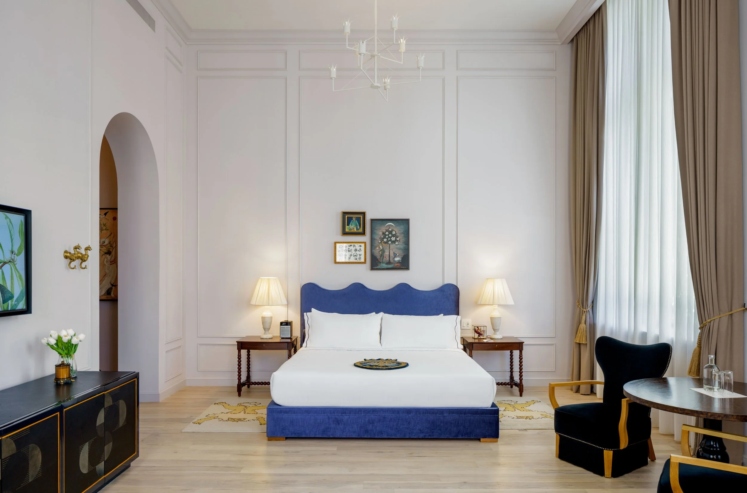 Maison-Metier-Grand-Corner-Studio-King-Bed.jpg