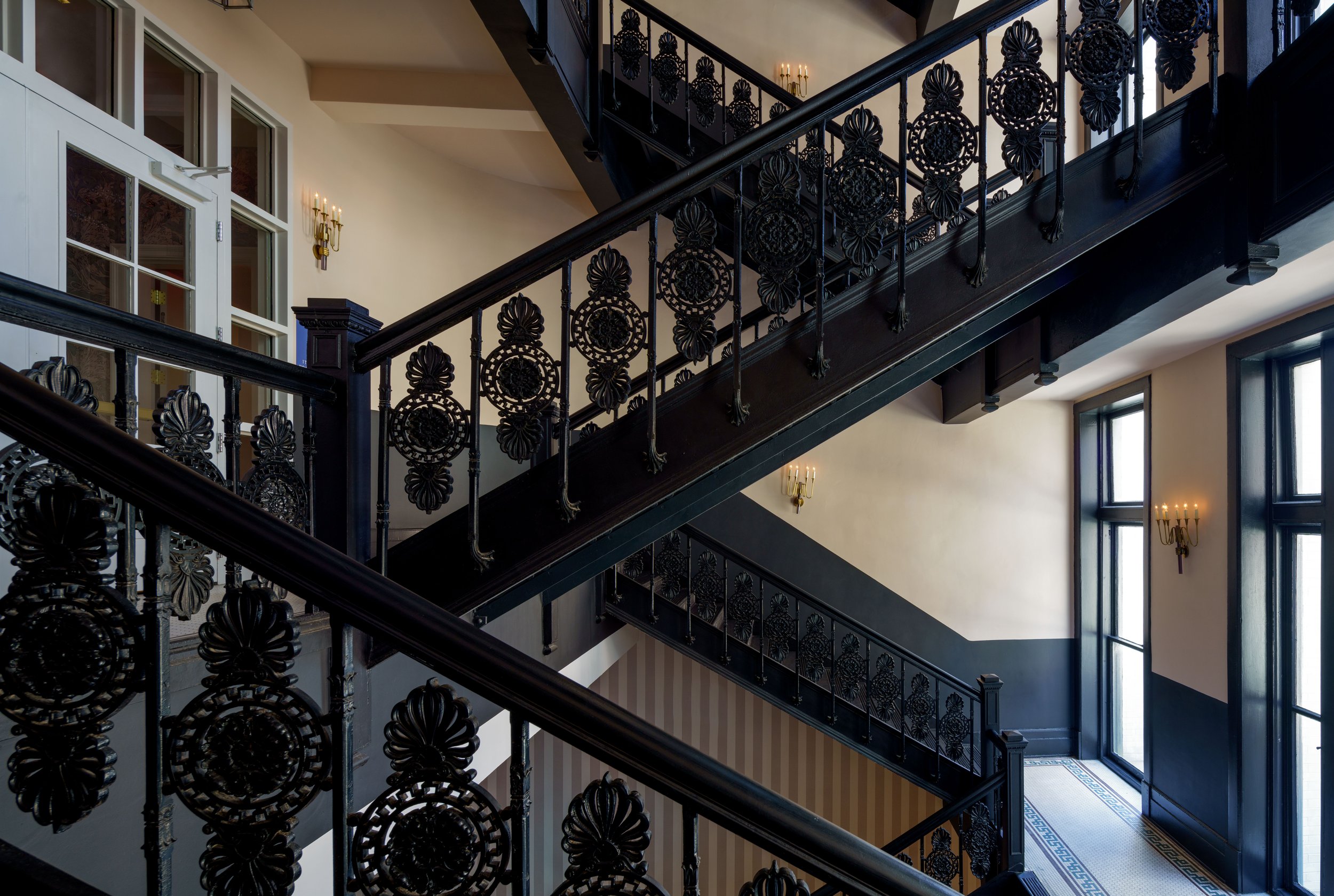 Maison-Metier-Stairwell-Alt.jpg