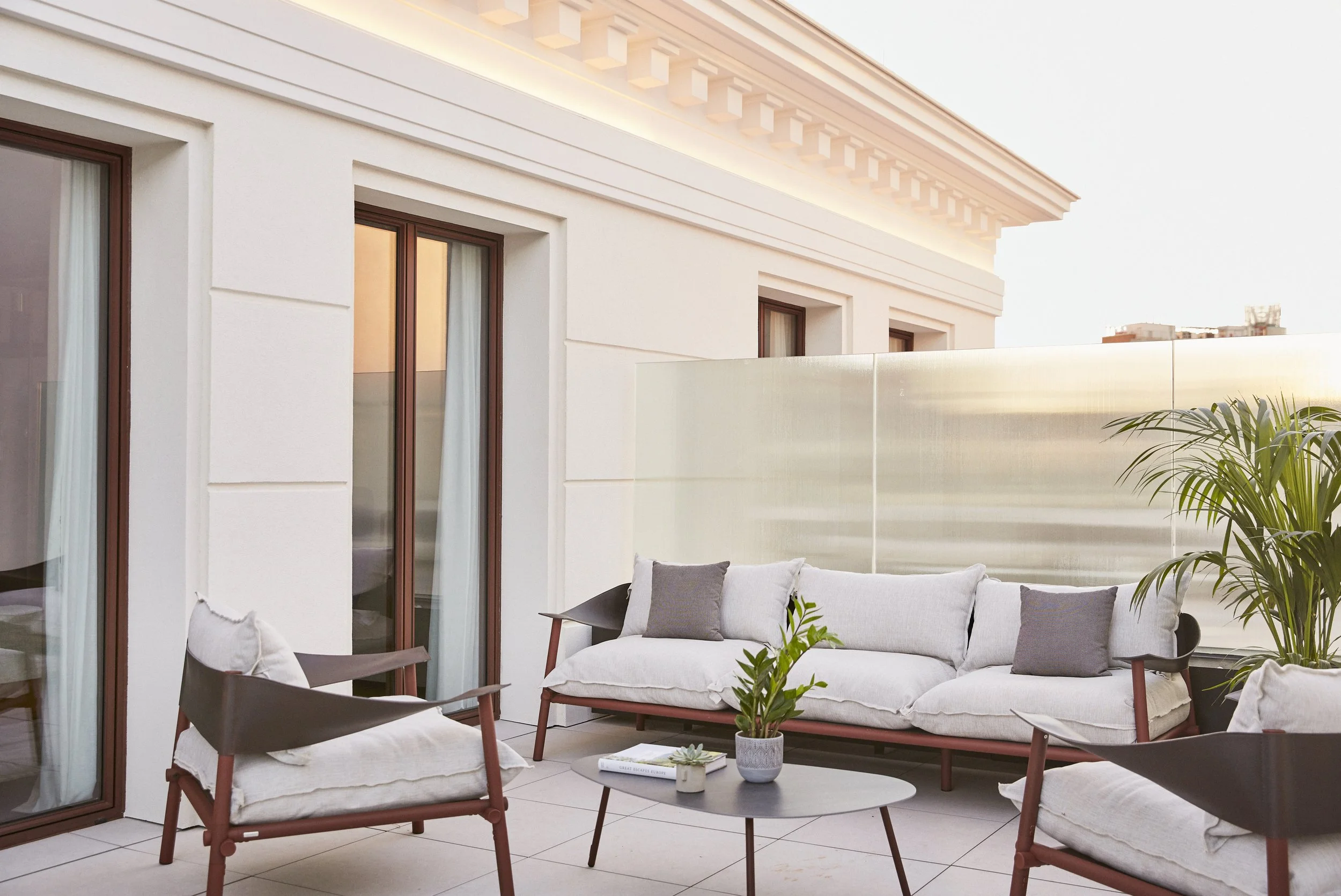 Thompson-Madrid-Junior-Suite-With-Terrace-Terrace.jpg