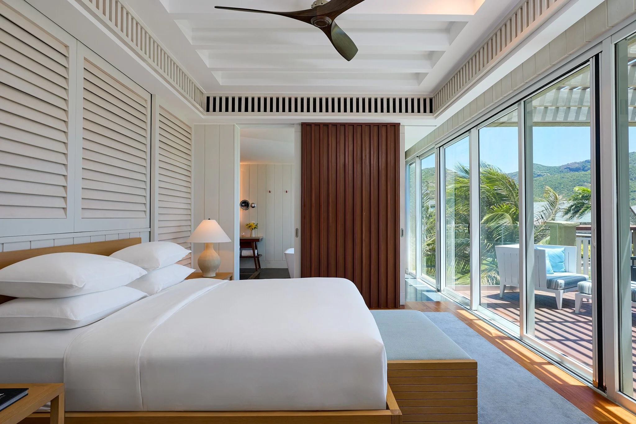 014_PENT_Villa_Bi-Level_Bedroom_rm311_PHSKB_59247.jpg