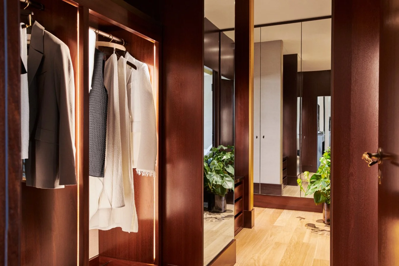 23.07 - PHPV - APPARTEMENT 600 - Closet ©Hospitality Builders.jpg