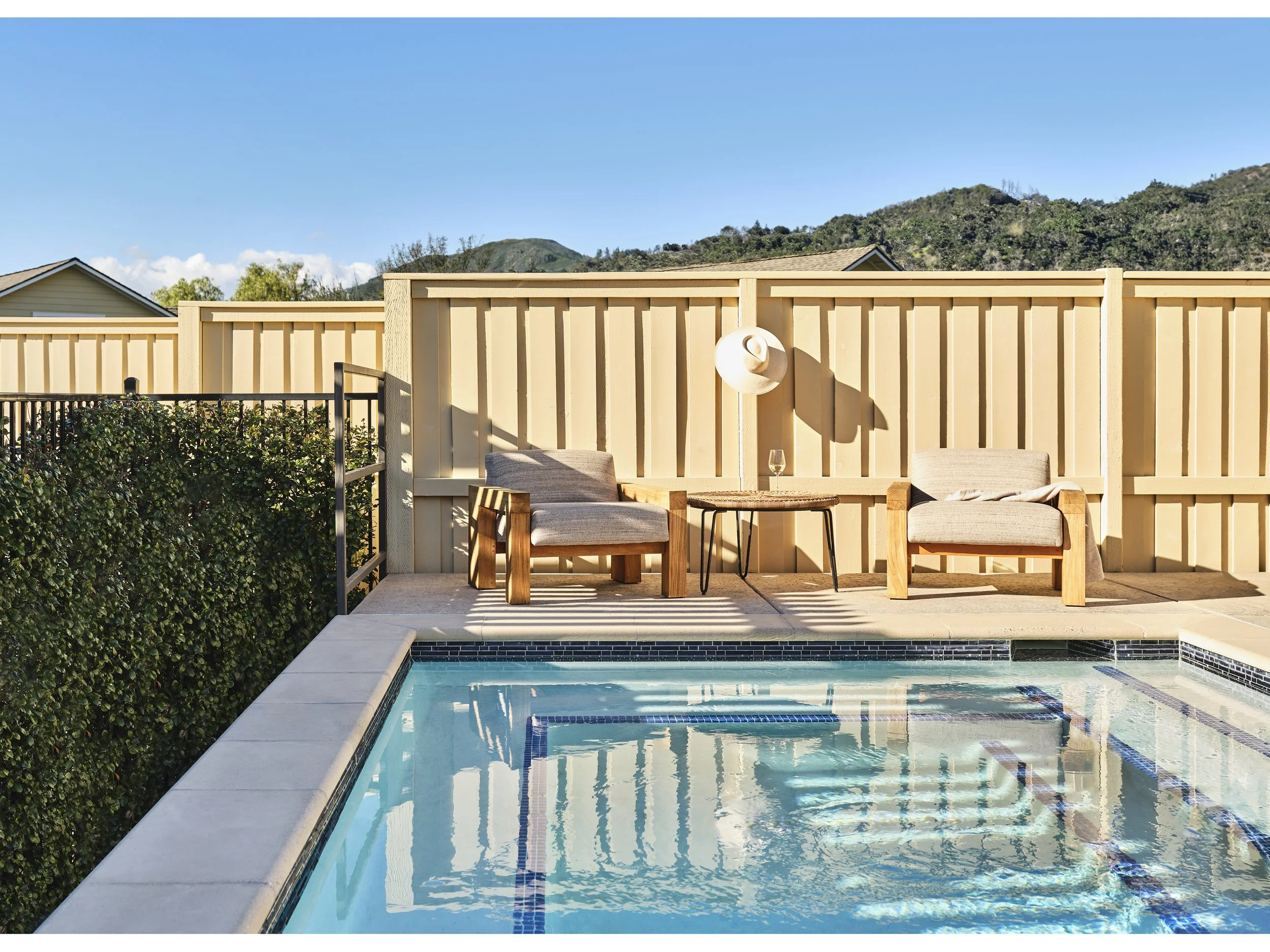 SOL_Accommodations_Suite_Estate_Hot-Tub_2025_4.jpg