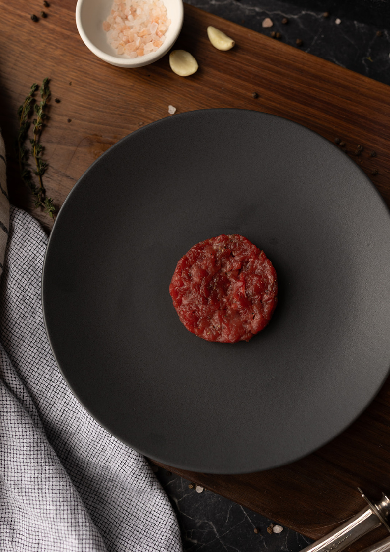 Manzo ground beef raw