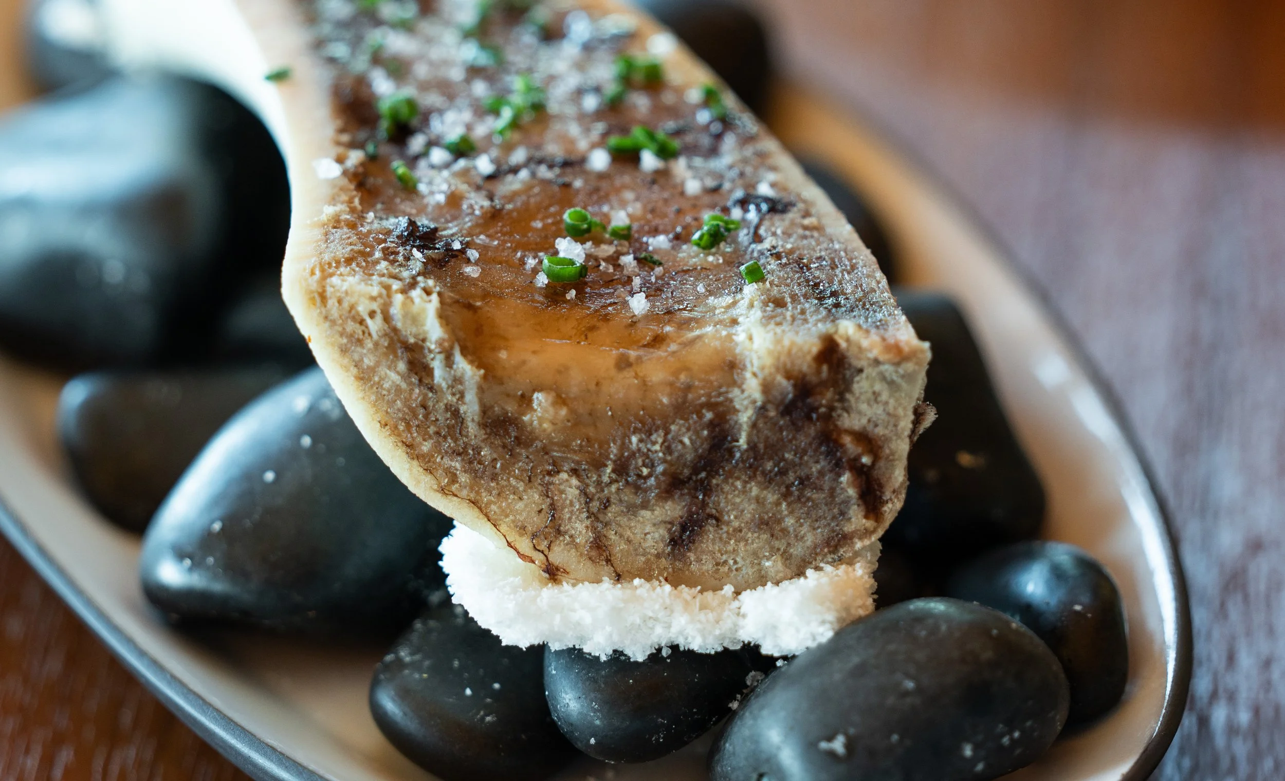 Manzo marrow in canoe bone