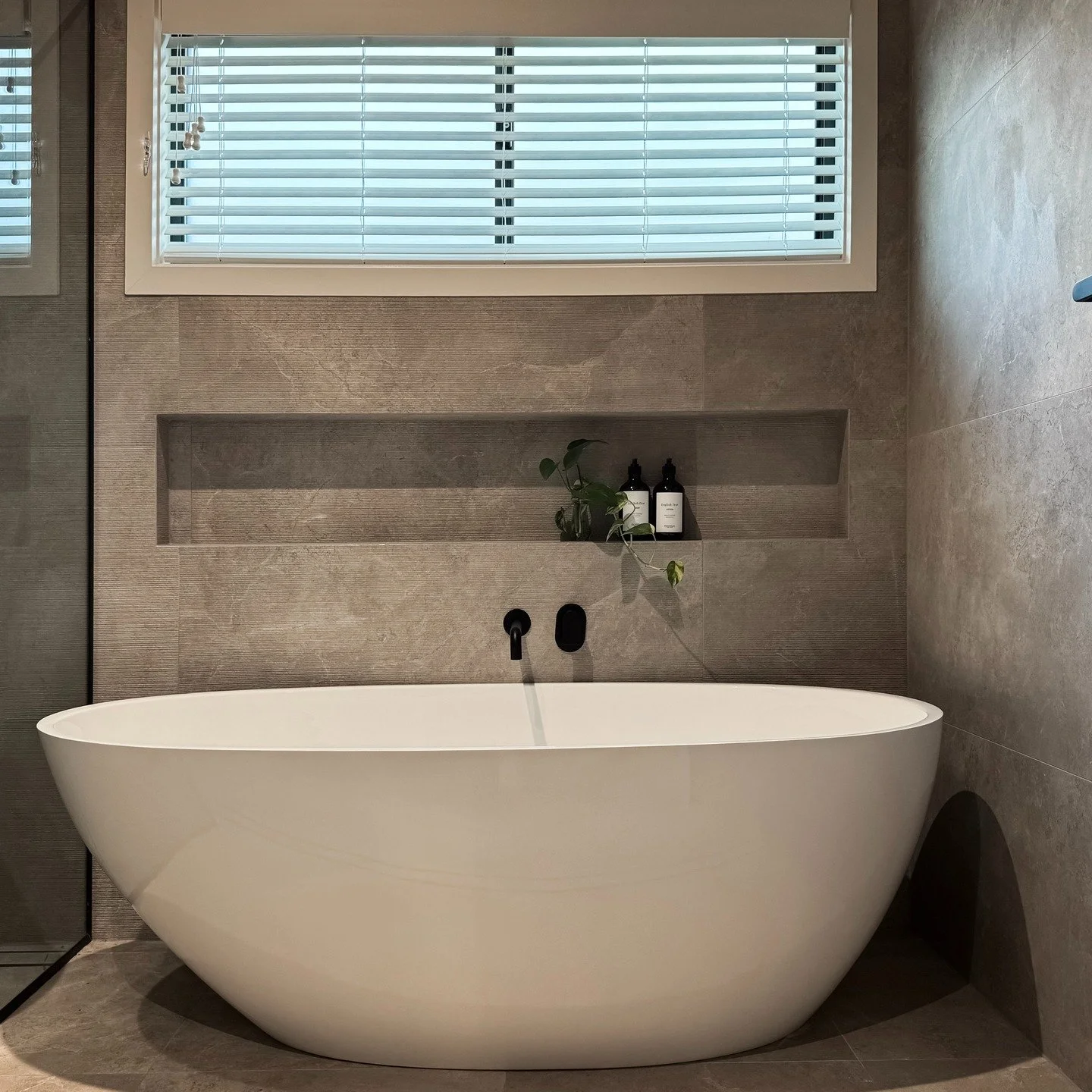 Where light meets structure. Sharp lines, soft light, solid work. Some internal finishes at Rose St. 

Tighes Hill.

Photography - @chosenphotography 

#commandbuildingconstruction
#commandbuilding #nswconstruction #australianconstruction #renovation