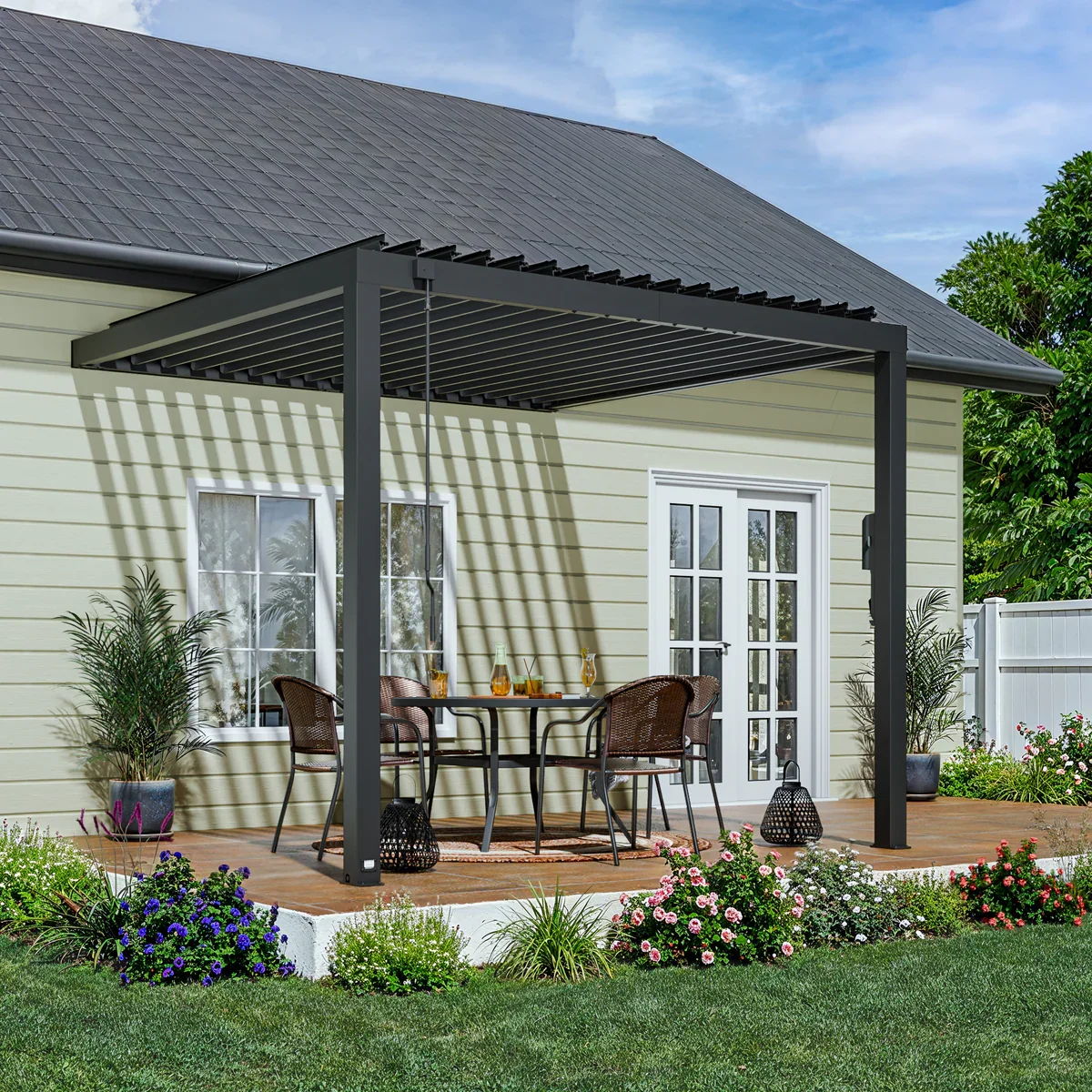 10x10_Evanston__Pergola_Hero_V2.webp