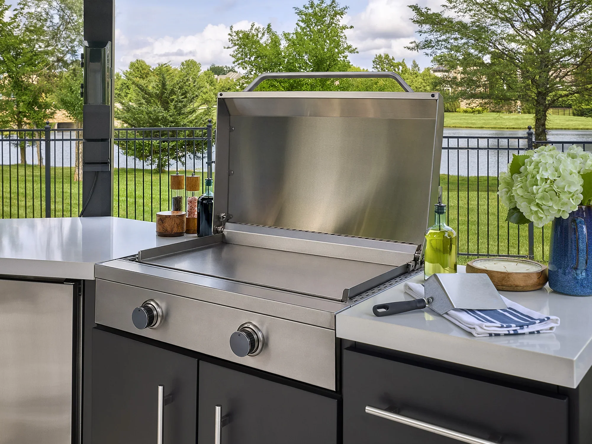 SIZE_EdgemontCove_GriddleOpen_2500x1875_v1.webp