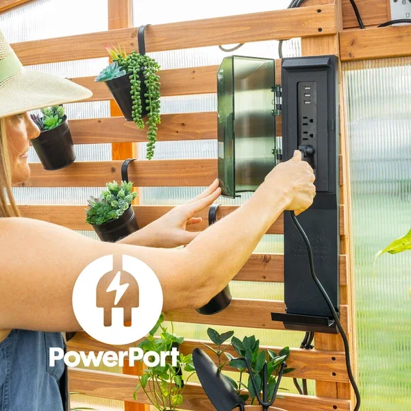 SIZE_12x7_ZalieGreenhouse_Lifestyle_PowerPort_V1.webp