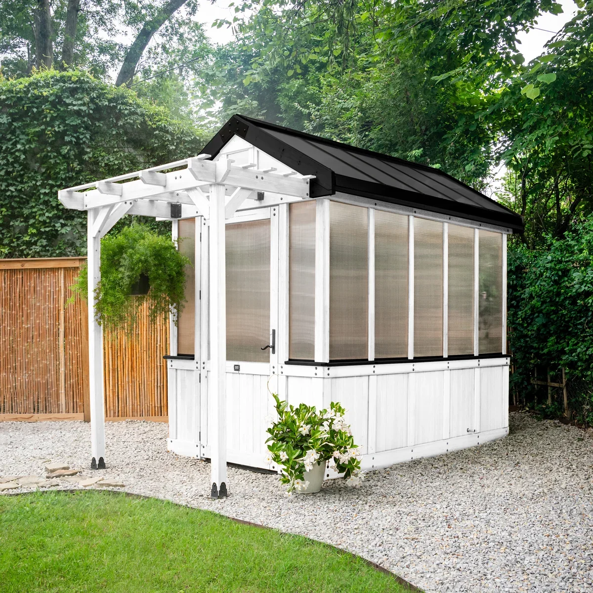 SIZE_9x6_WhiteBelleroseGreenhouse_Hero_V1.webp