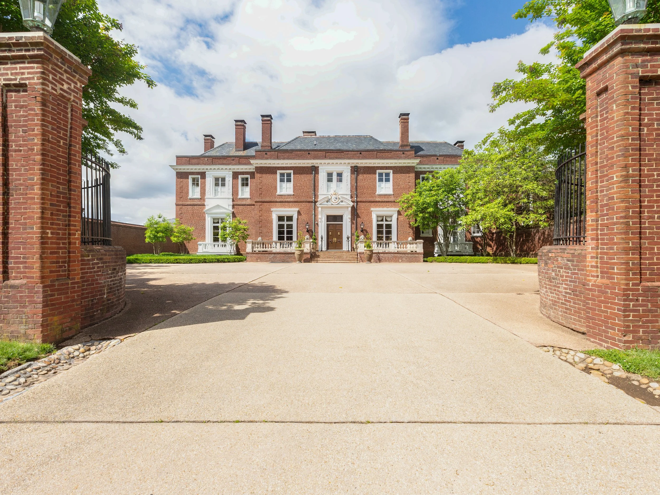 OxonHillManor'19-01.jpg