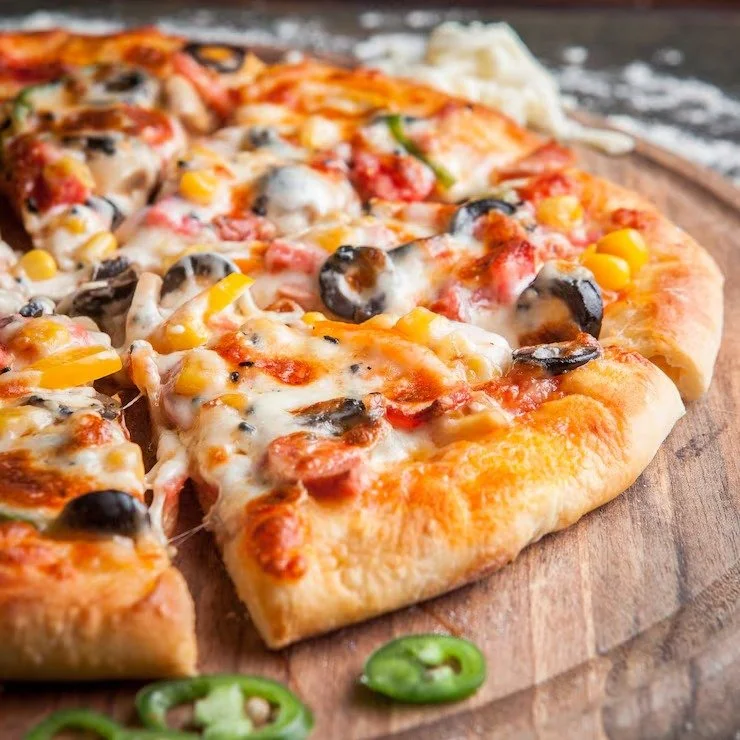 CHEESY PIZZA