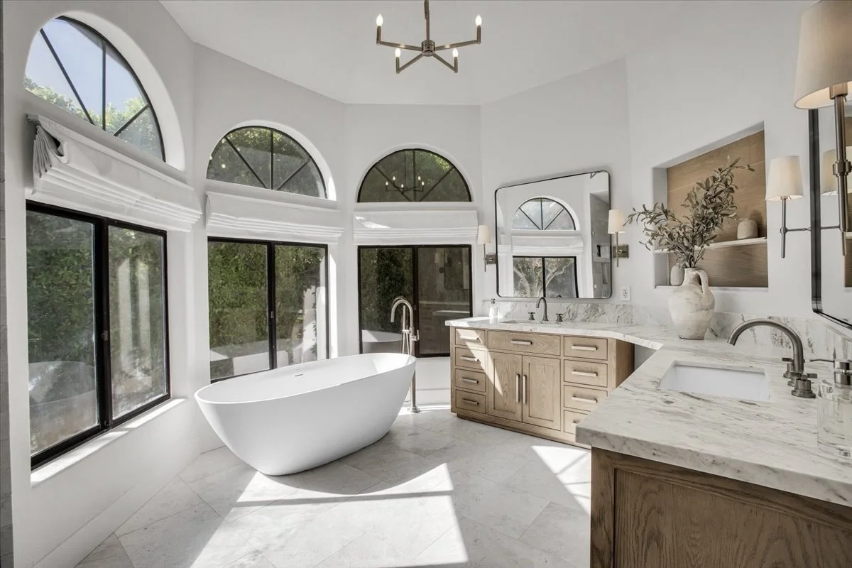 indian-wells-master-bathroom.jpg