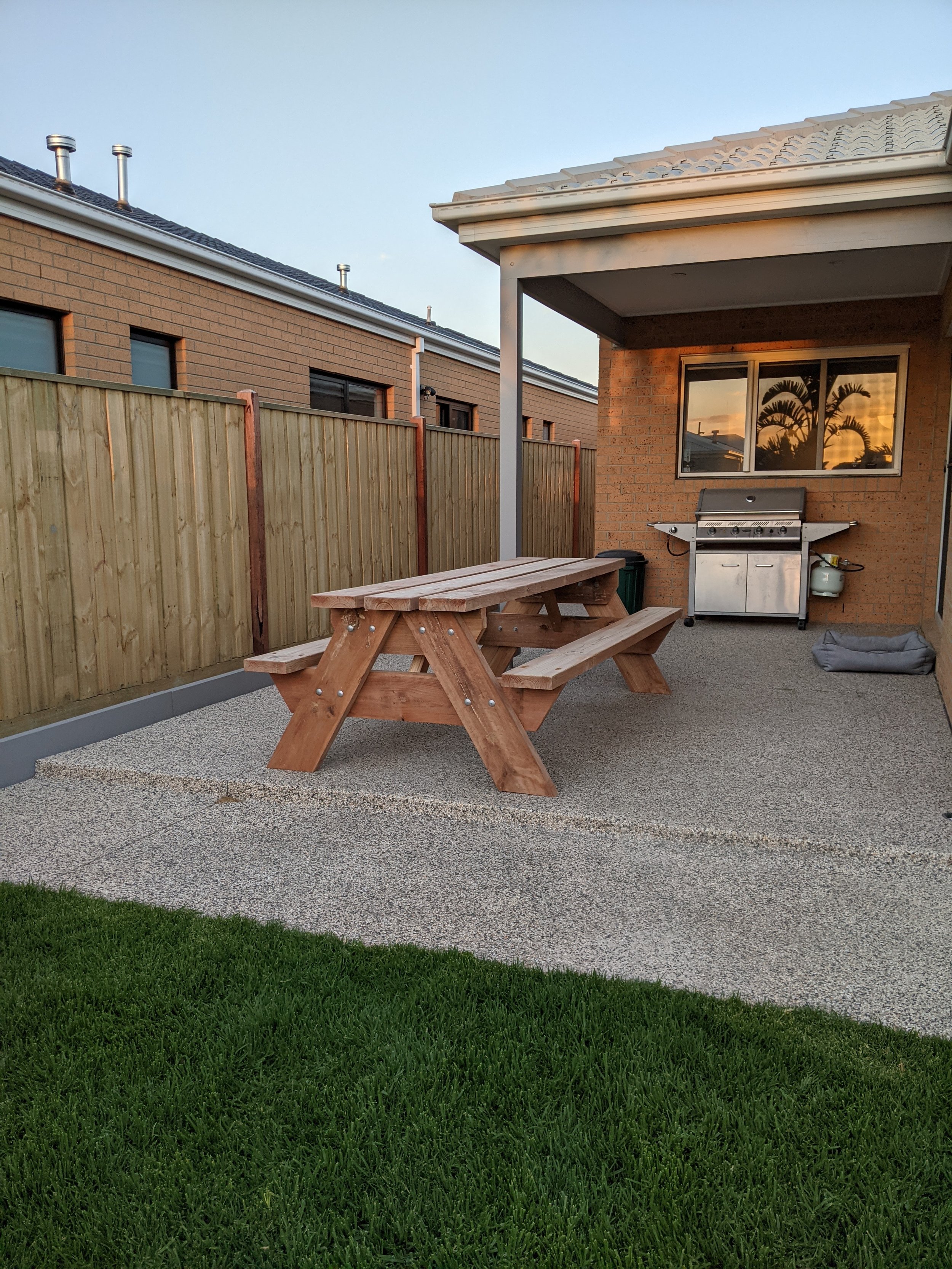 eight seater outdoor picnic tables