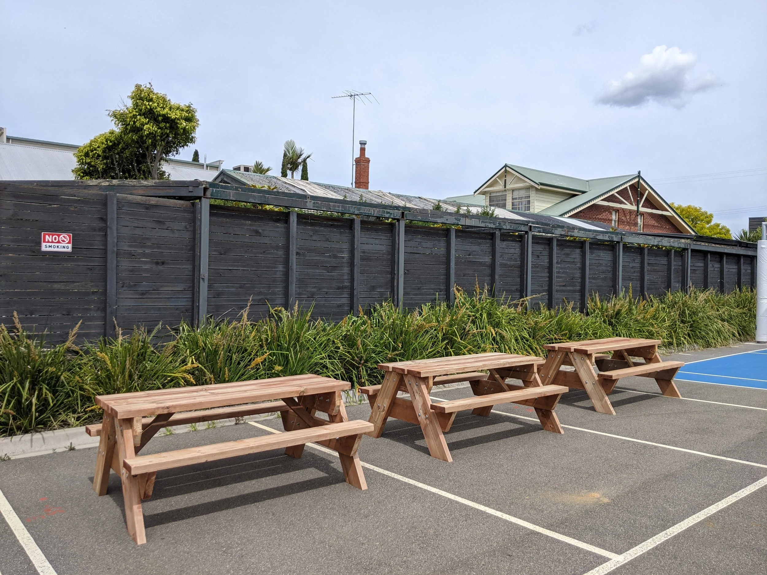 six seater outdoor picnic tables