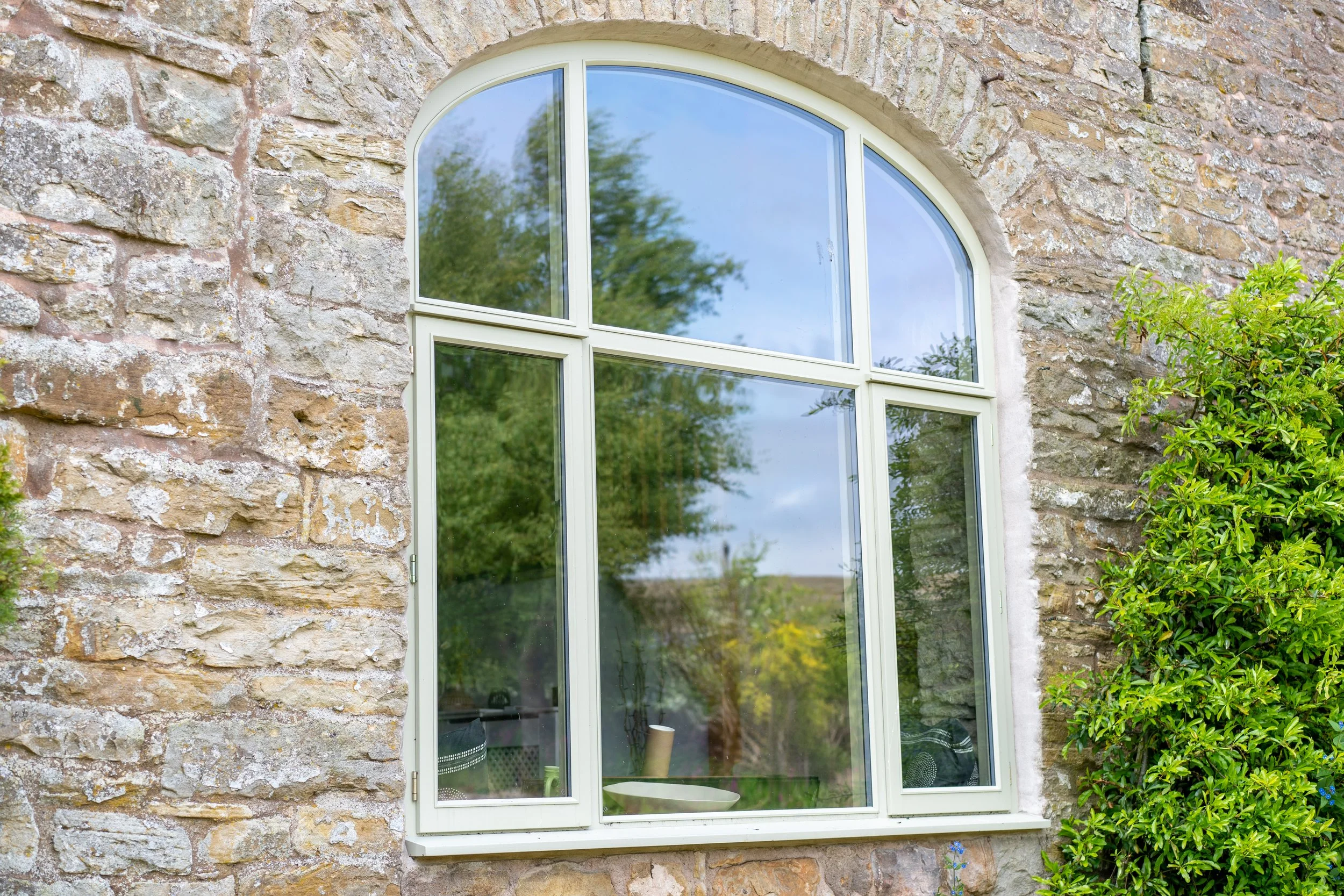 arched window.jpg