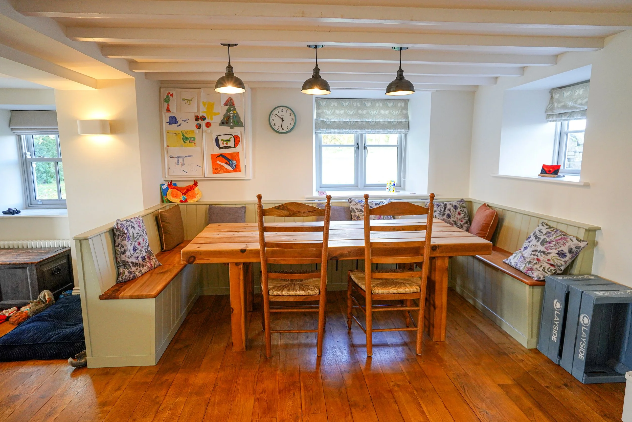  Oak and painted kitchen with Fitted window Seat 
