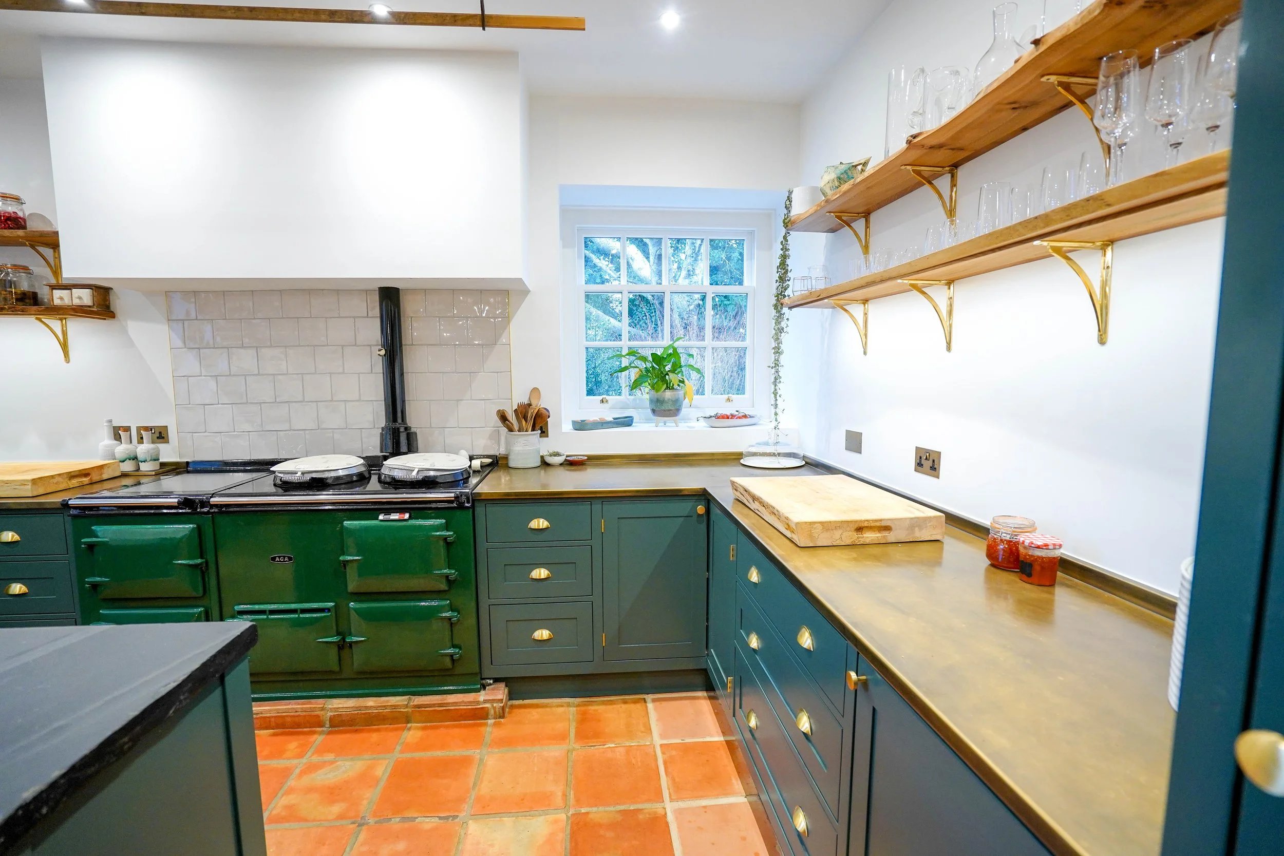 green kitchen 2 .jpg