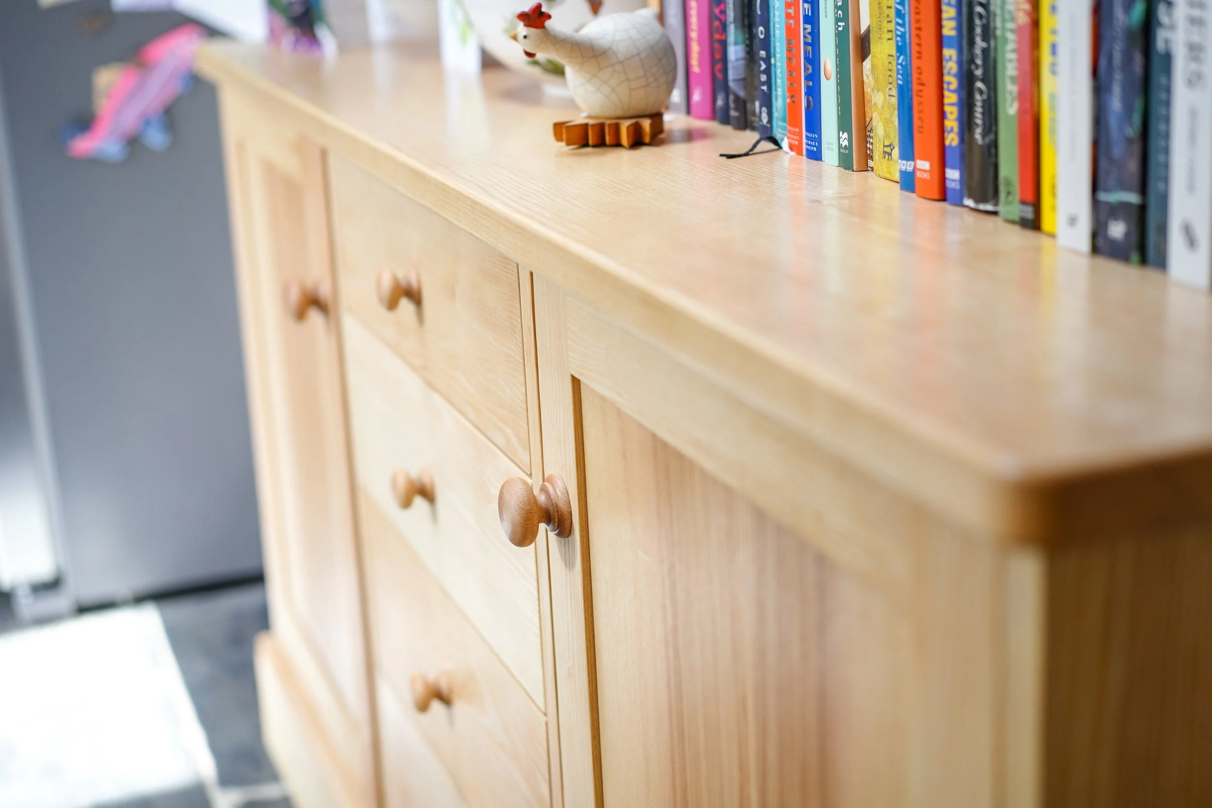 kitchen dresser 3 .jpg