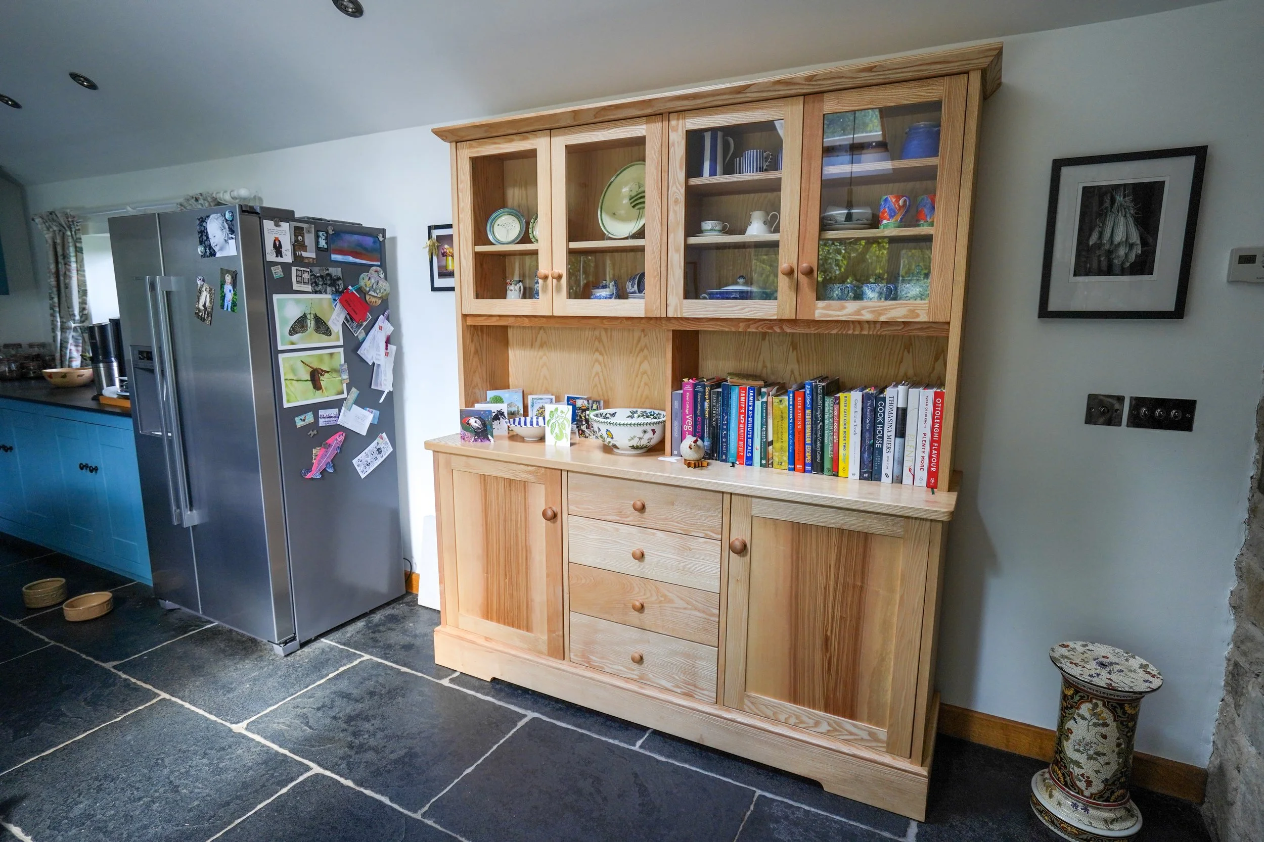 kitchen dresser 2 .jpg