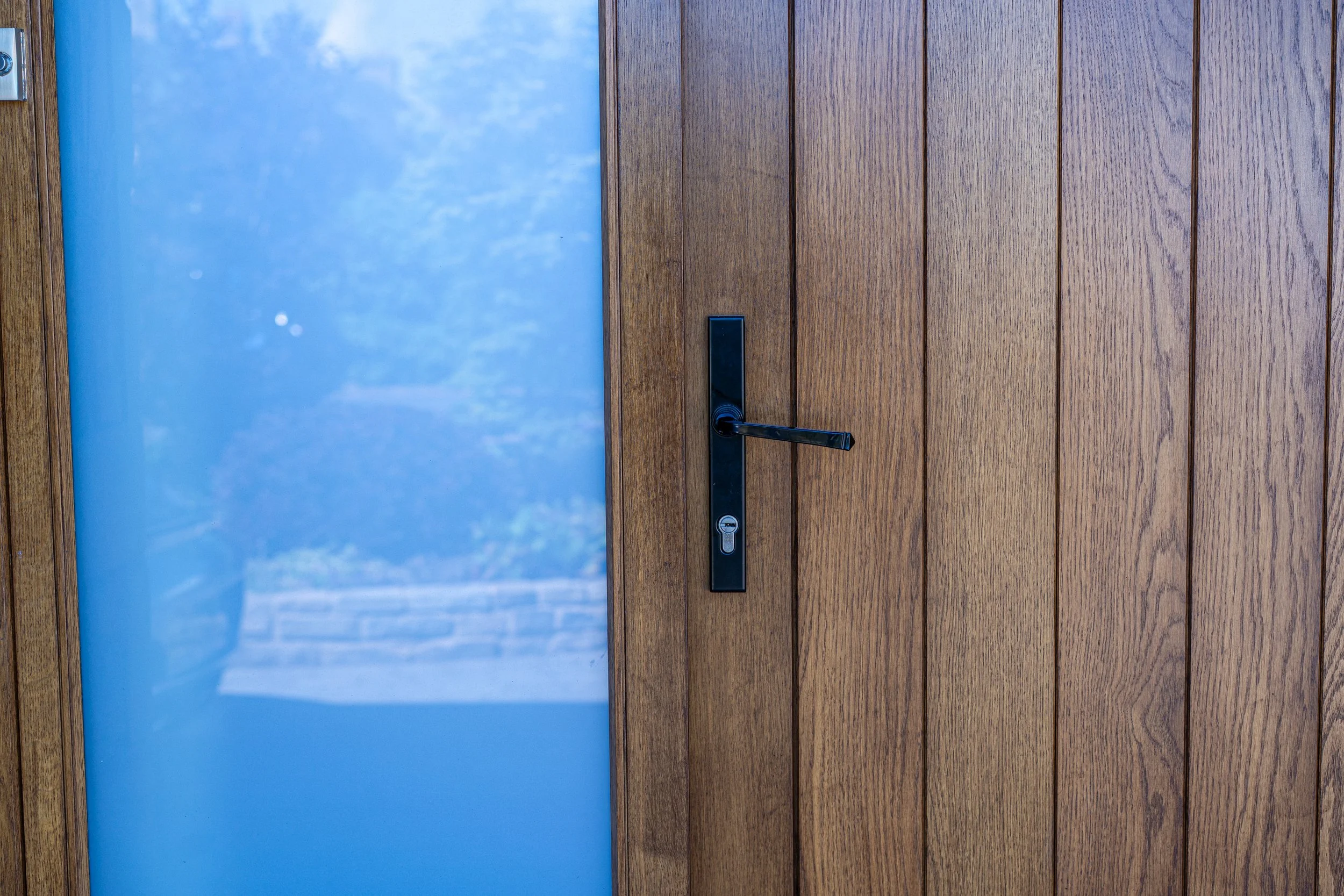 modern wood door .jpg