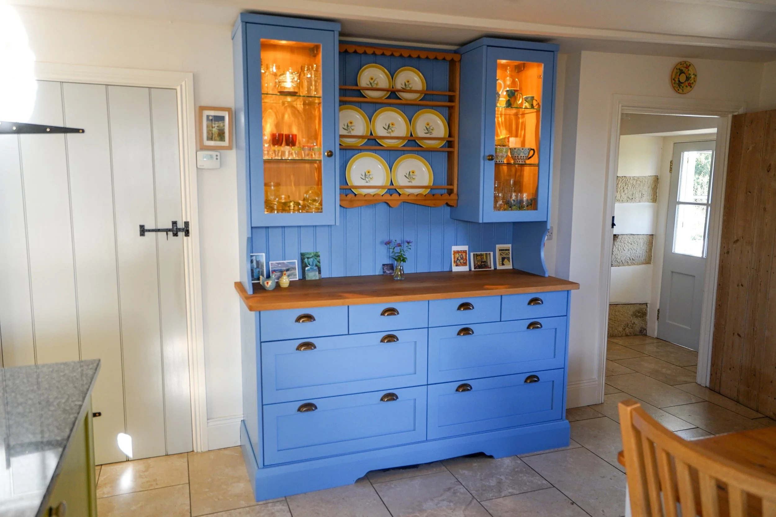 blue cabinet 3 .jpg