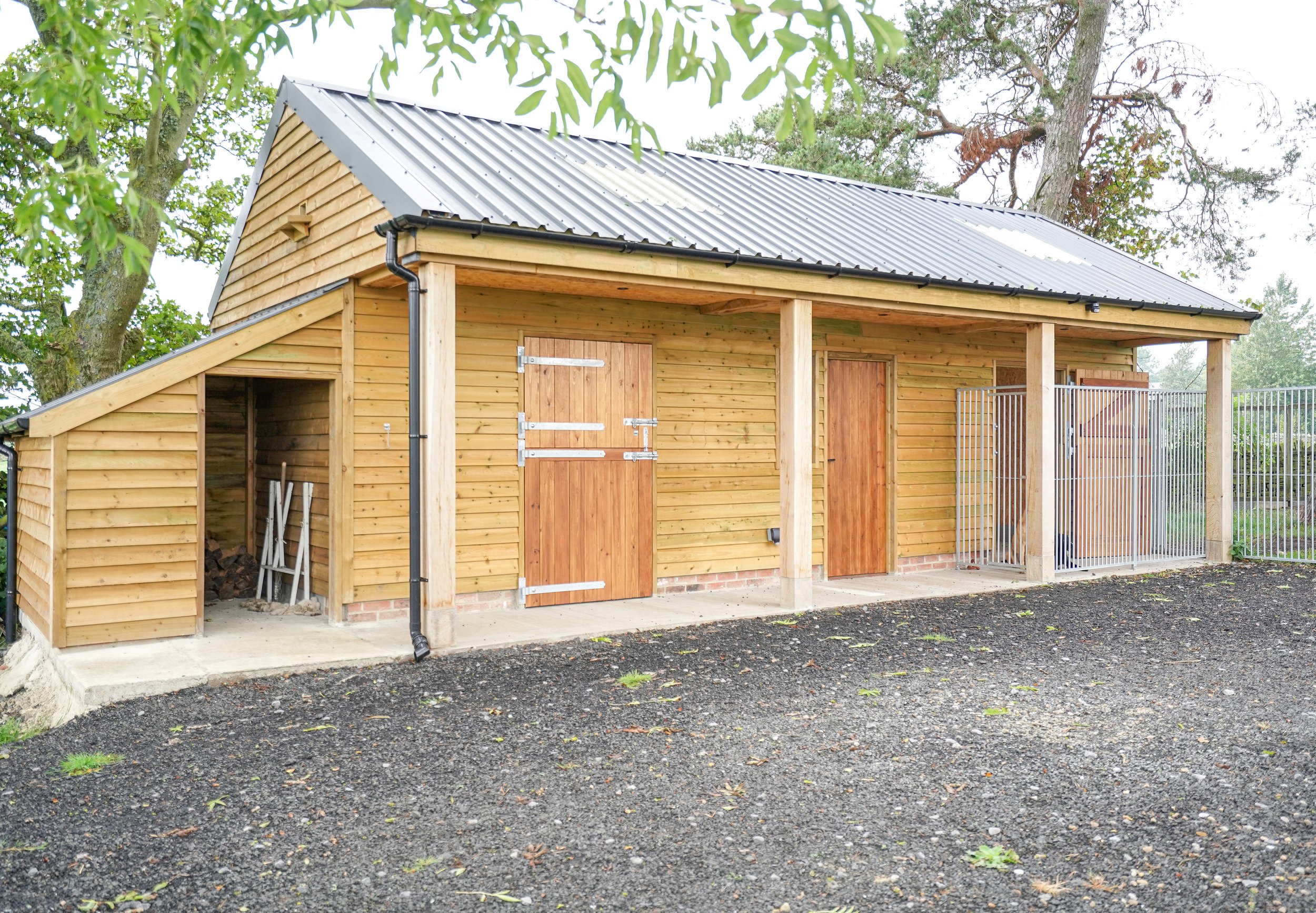 oak outbuilding 3 .jpg