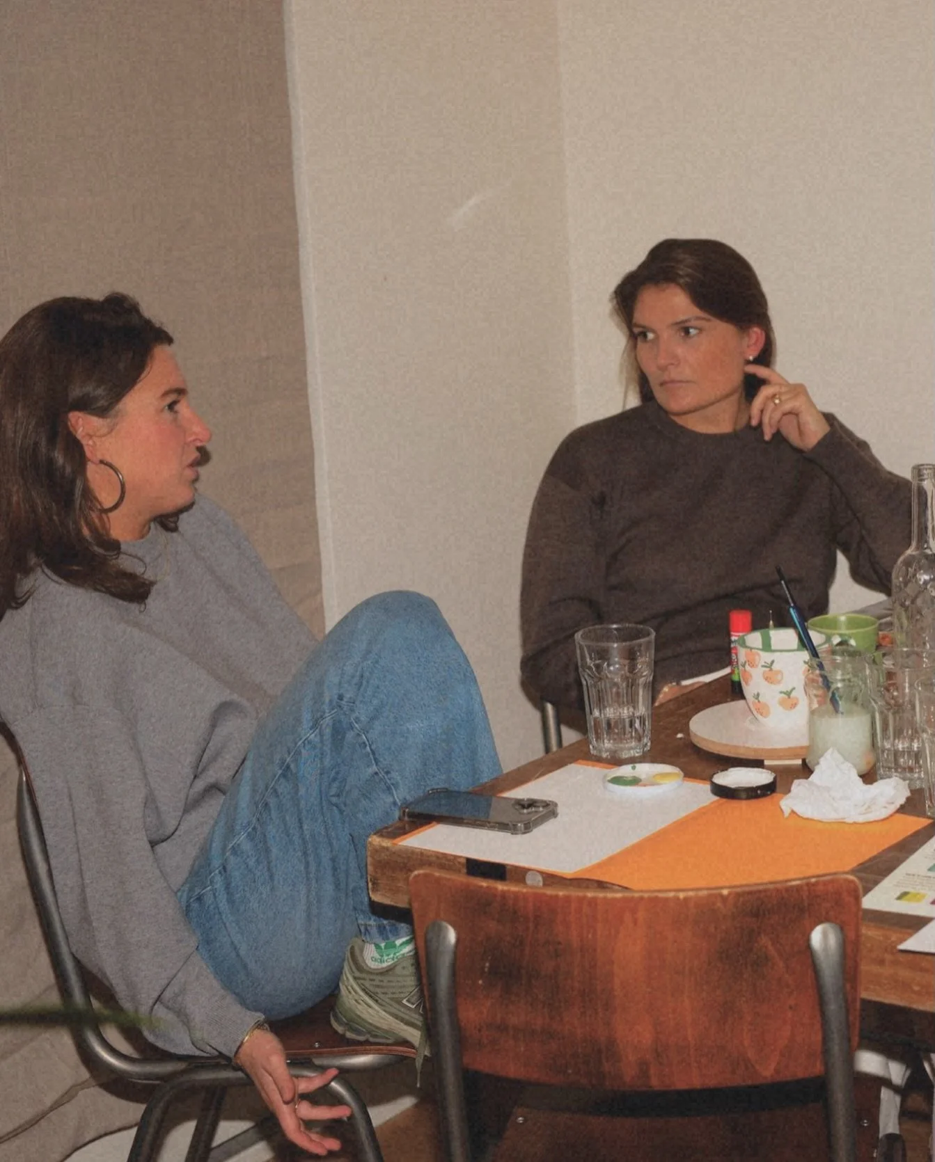 Sometimes the best part of creating together
is the conversation in between.

The Art Caf&eacute; is a place to slow down, make something with your hands, and share a table.

Reserve your spot via our website:
www.theartcafe.nl