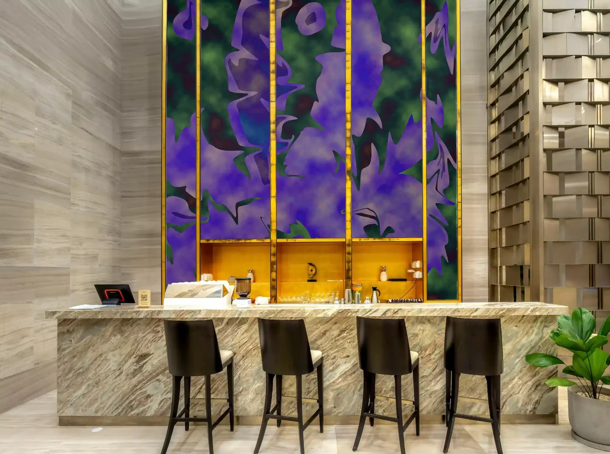 restaurant-bar-led-wall-floral-digital-art-luxury-design-fu2ion.webp