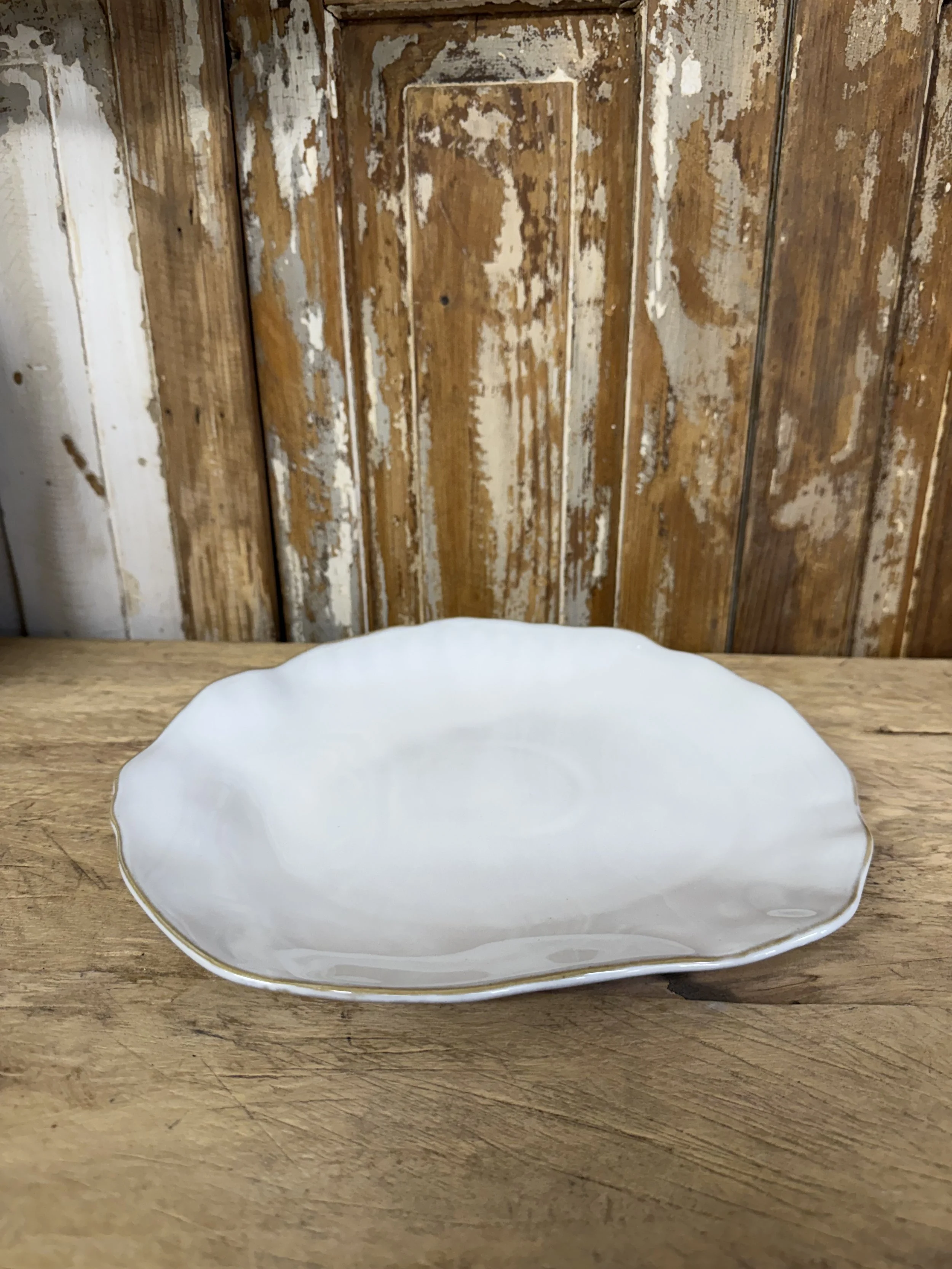 White Scalloped Edge Ceramic Dinner Plate