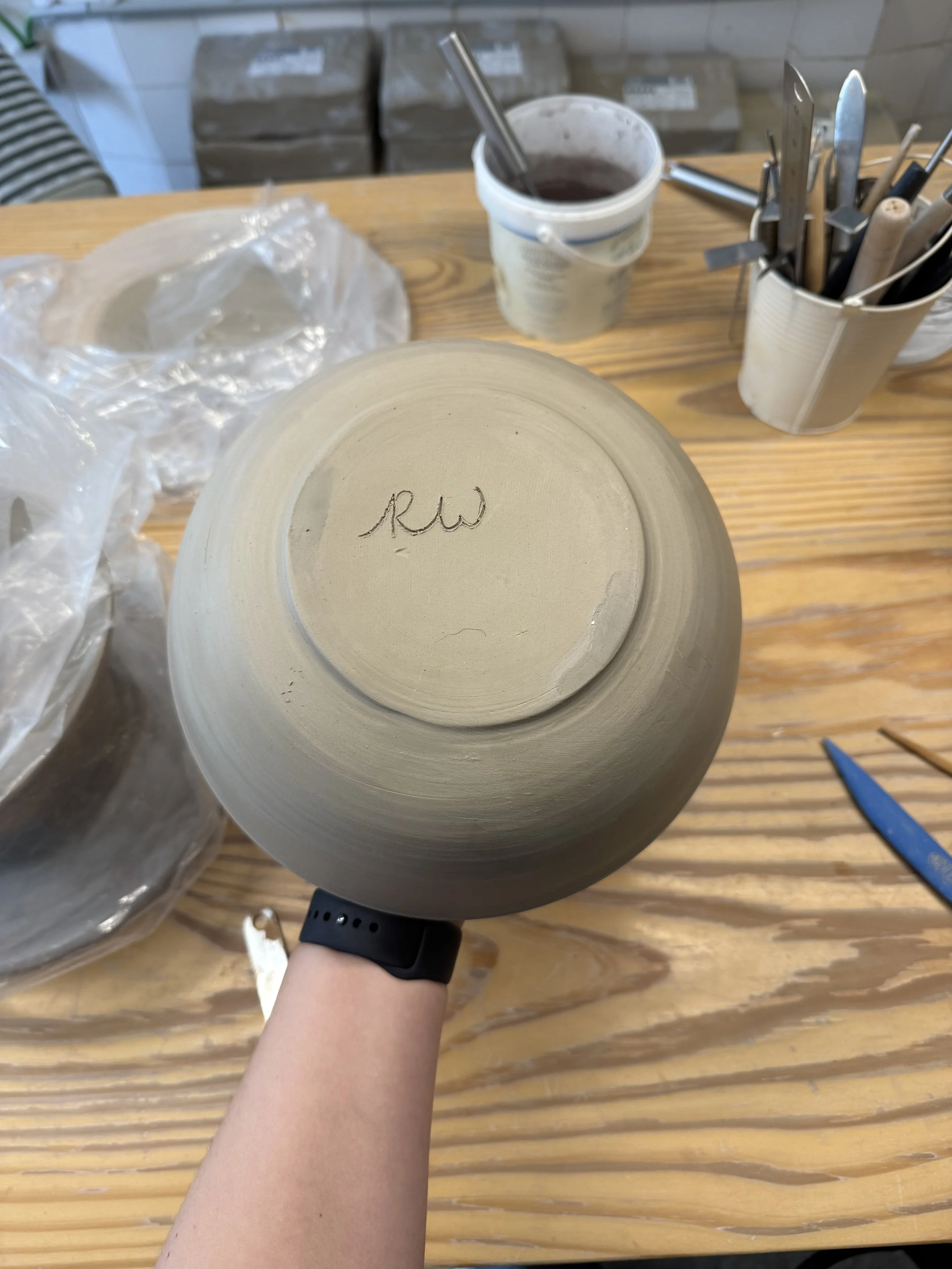 2025.12_Salad bowl round trimmed bottom.jpg