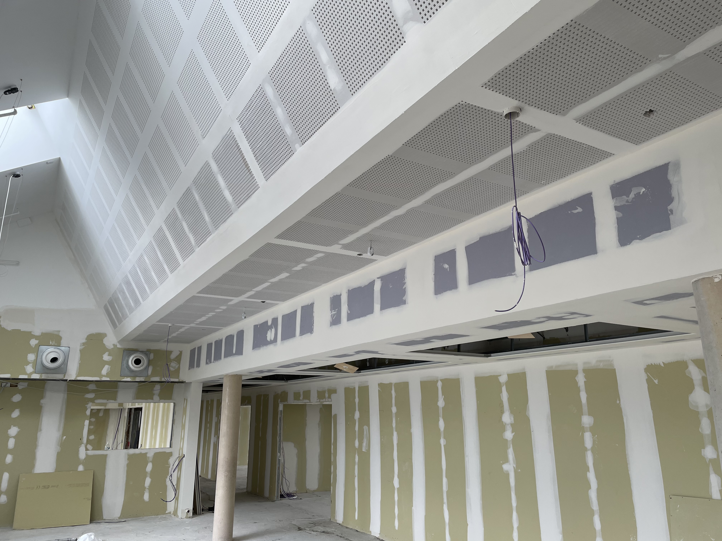 Full replacement of flood-damaged stud partitions, professionally taped and jointed to a high standard ready for decoration