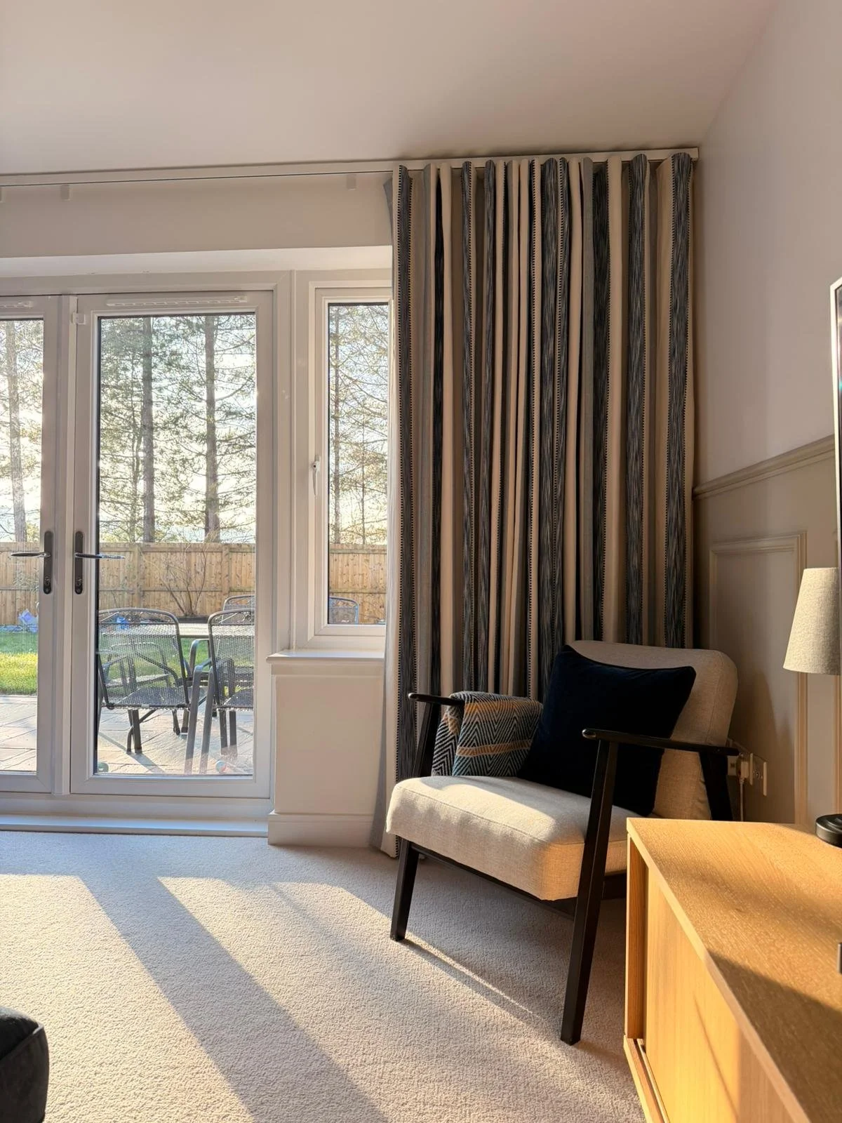 Love it when clients send in their own photos 😊
A clean, contemporary finish with a square wave track designed to blend seamlessly into the ceiling, paired with full length wave headed curtains for that soft, effortless flow.

Simple, smart and perf