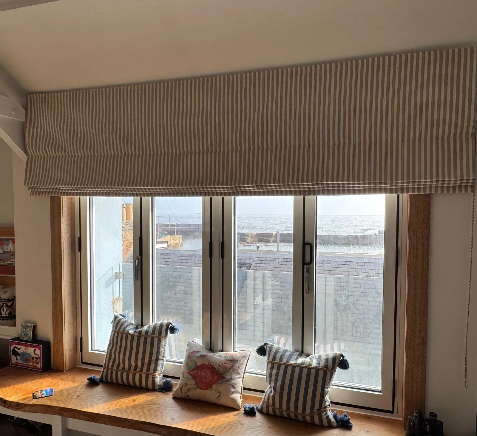 We nipped back to St Monans to do a little maintenance on this huge Roman blind.

At 8&ndash;9 years old it&rsquo;s still looking absolutely fabulous &ndash; proof that well made, properly fitted window treatments really do stand the test of time ✨

