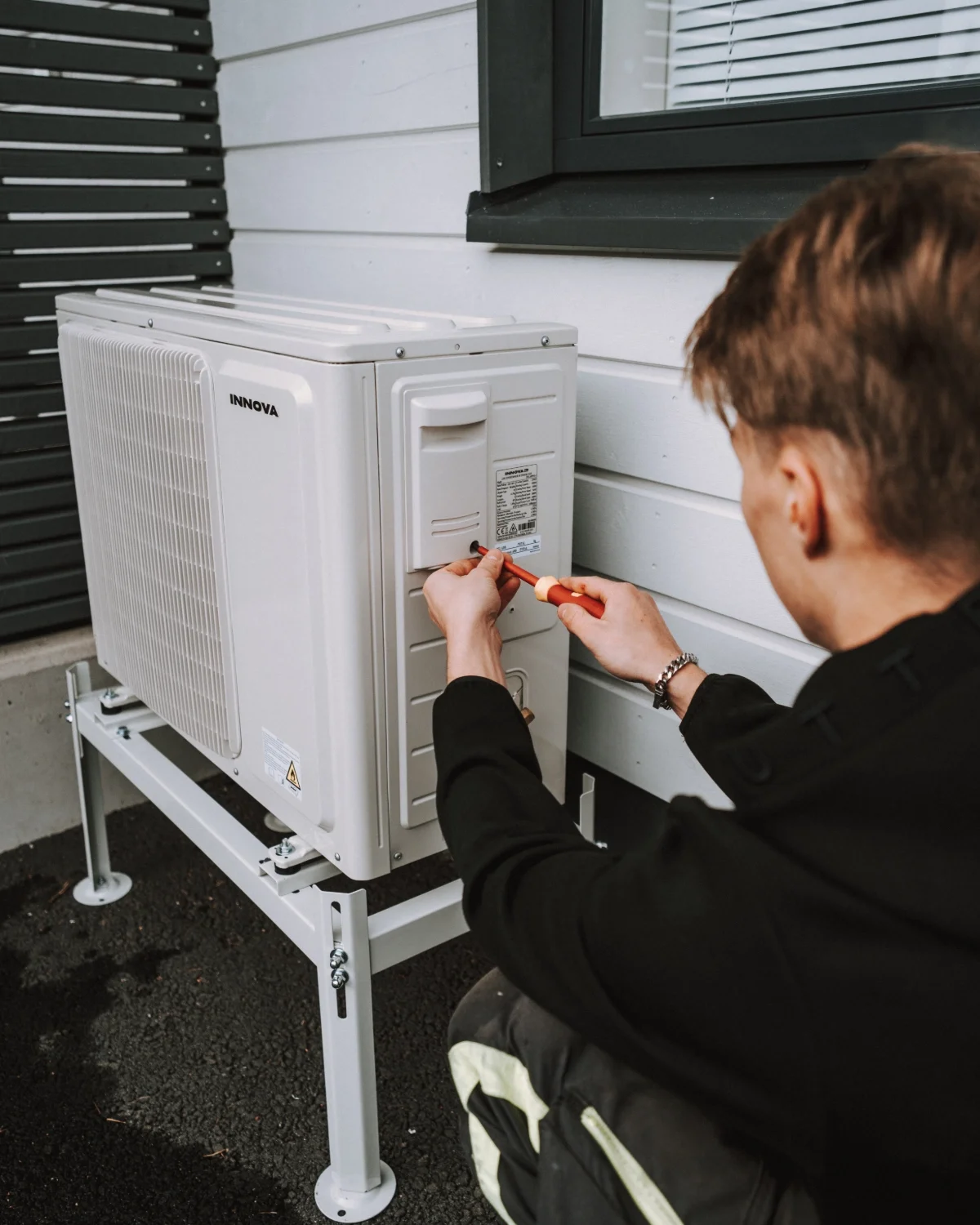 Laaja valikoima ilmalämpöpumppuja eri merkeiltä kuten Mitsubishi ja Innova Pirkanmaa