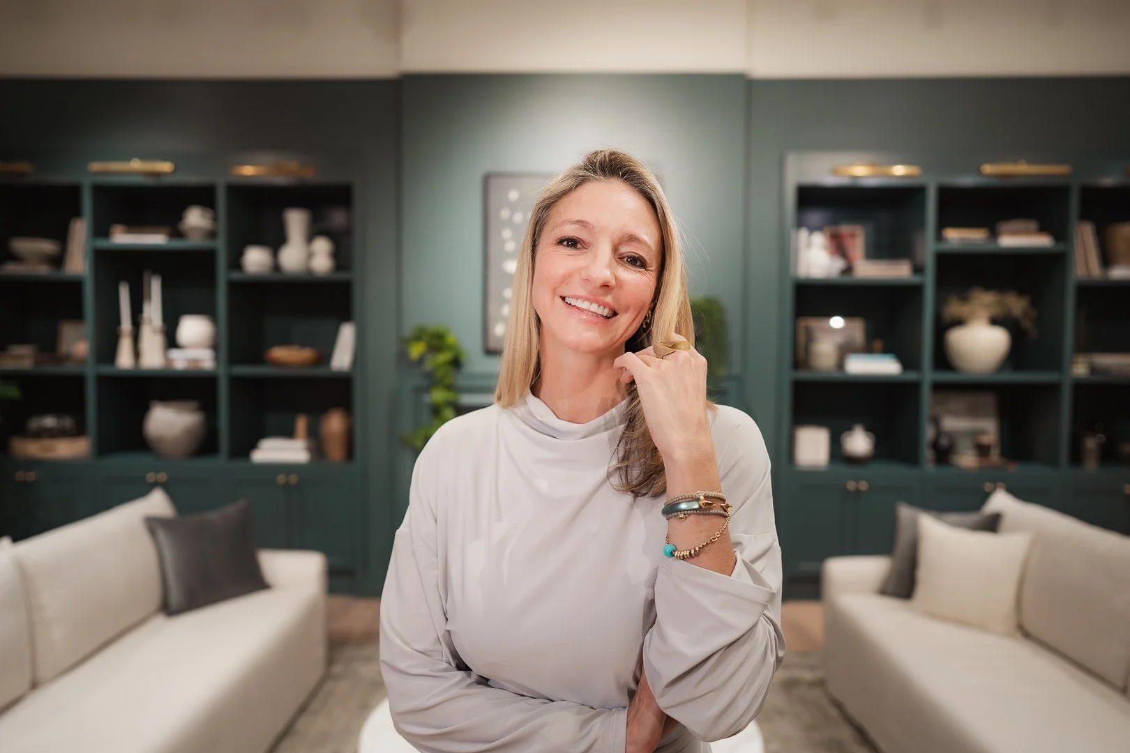 John Zamora Robyn Yannoukos Portraits [social]-16.jpg