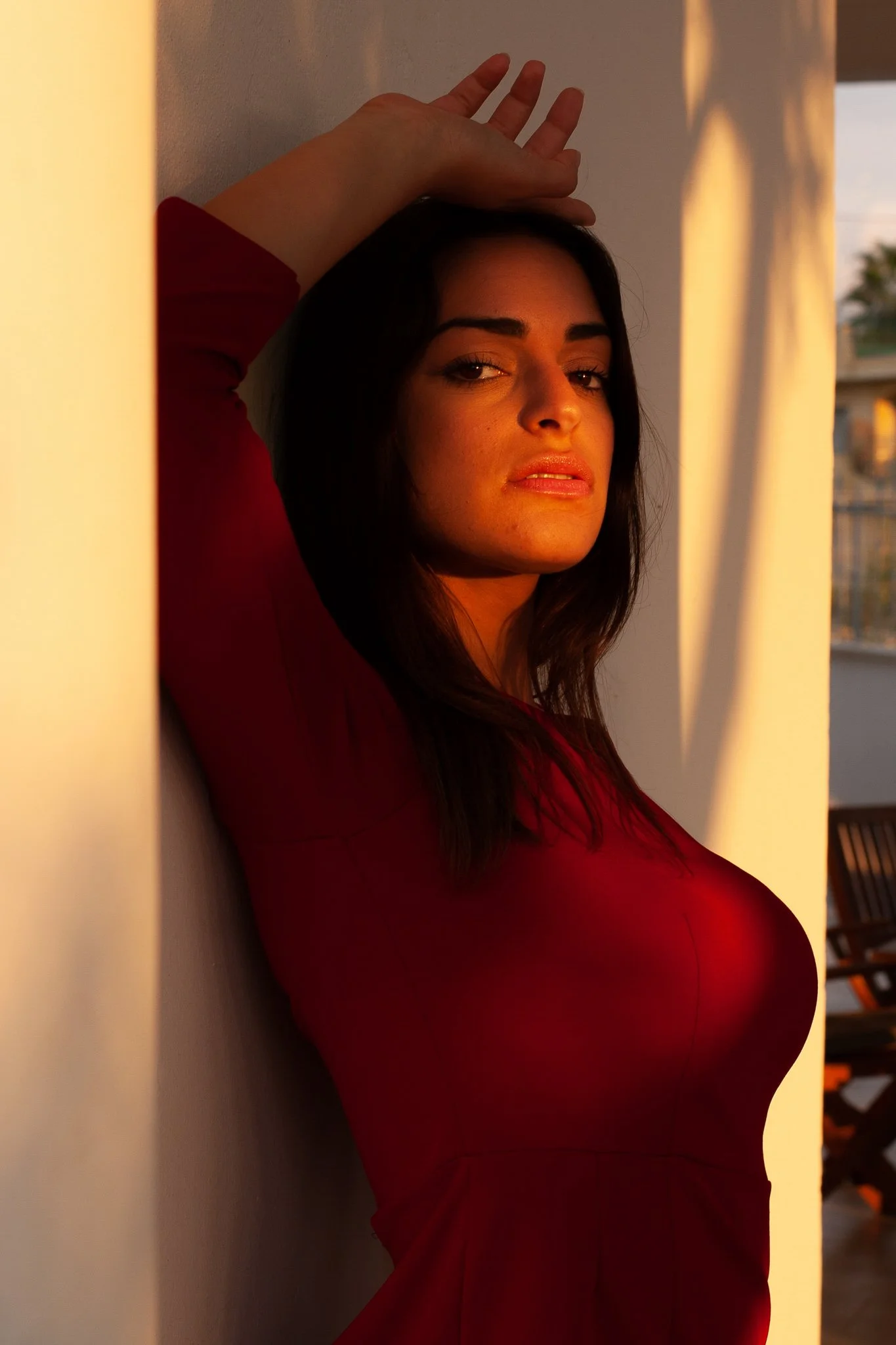 Color portrait photography celebrates natural tones, light, and emotion, capturing personality through rich colors and subtle nuances.