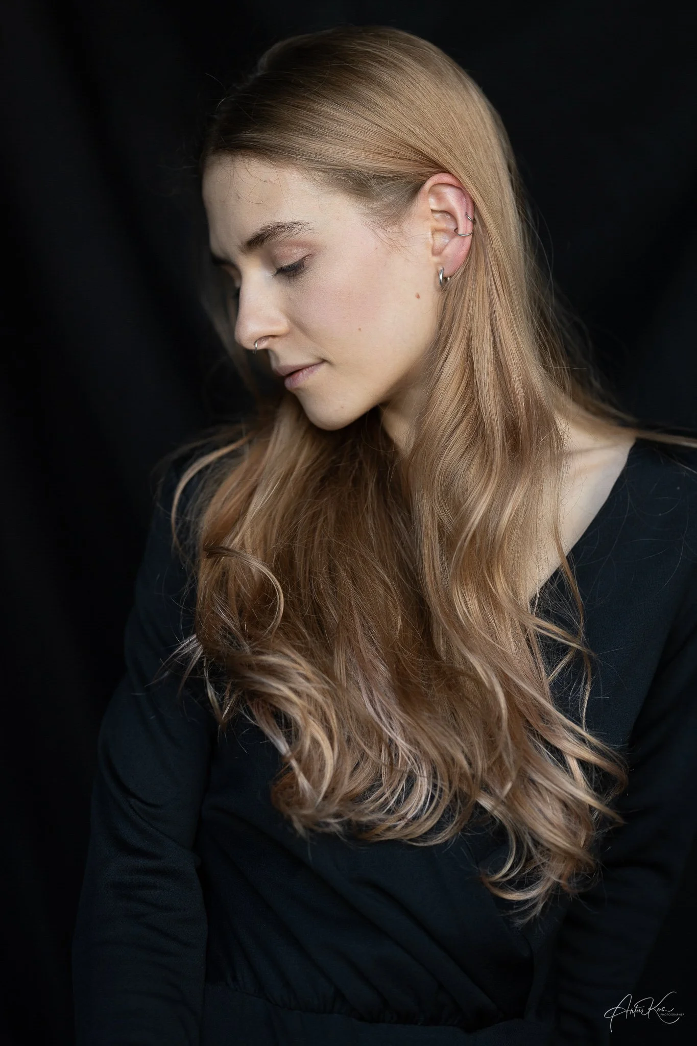 Color portrait photography celebrates natural tones, light, and emotion, capturing personality through rich colors and subtle nuances.